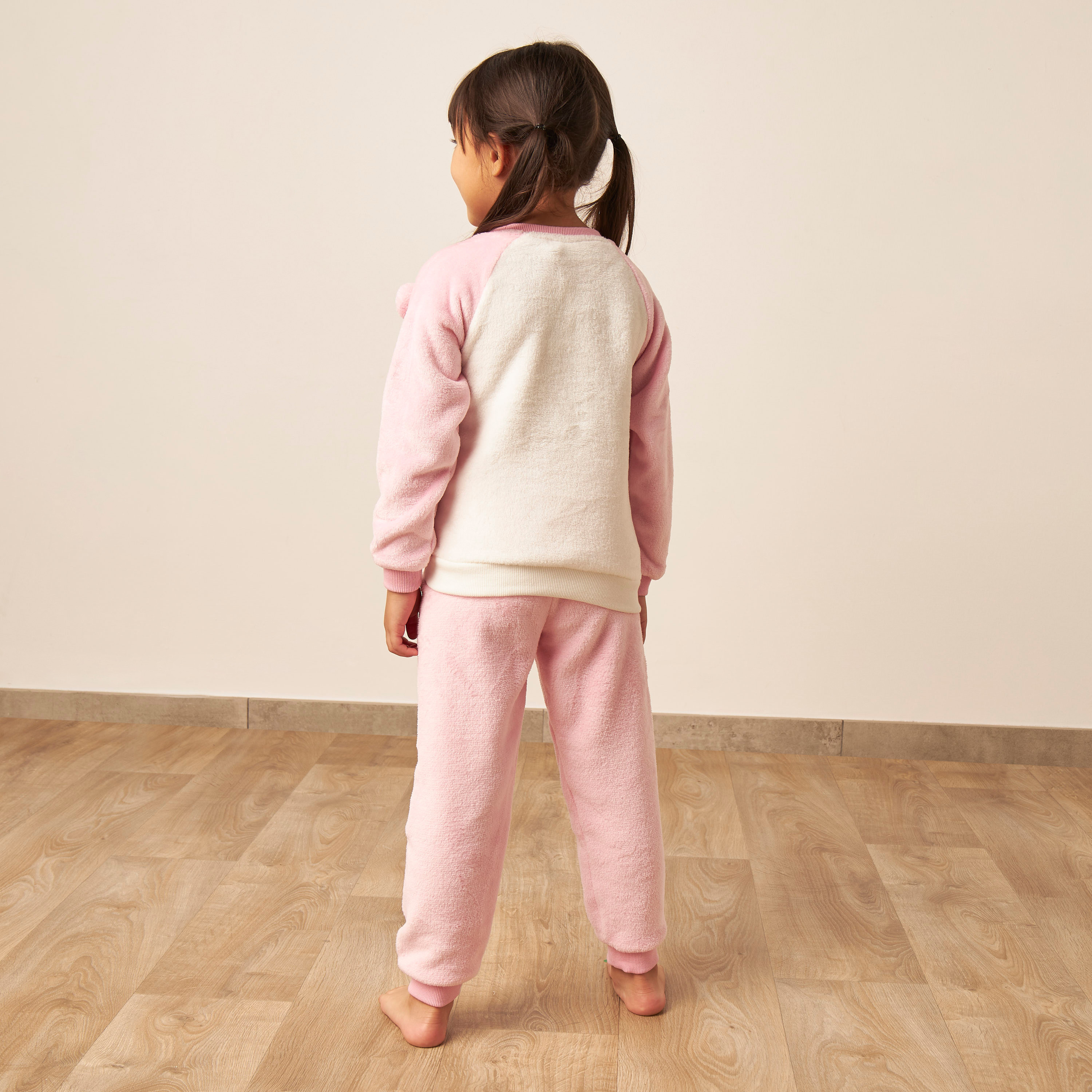 طقم بنطلون بيجاما وسويت شيرت بارز الملمس من جونيورز-girls-clothing-nightwear-image-5