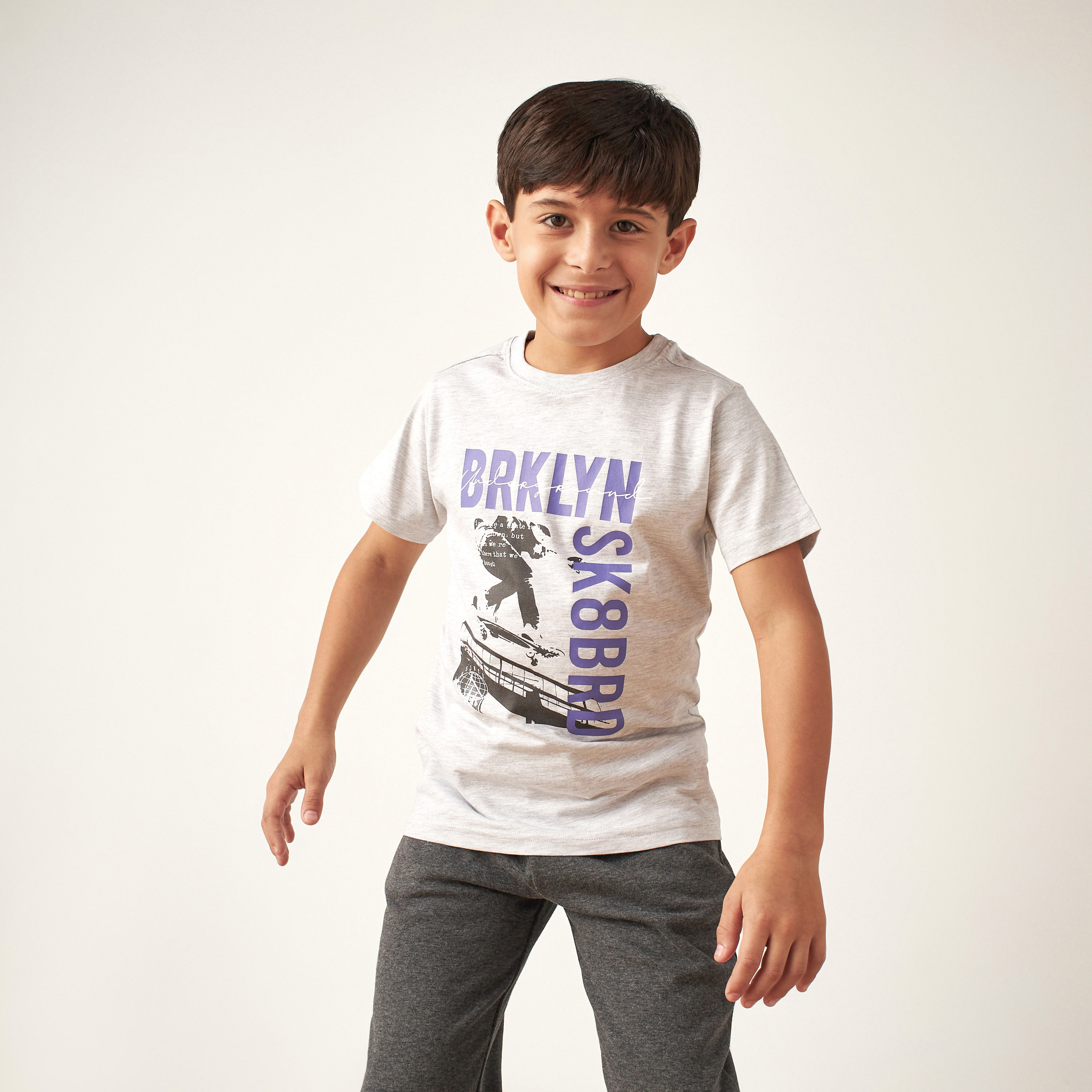تيشيرت بياقة ضيقة وطبعات من جونيورز-boys-clothing-tshirtsandpolos-image-1