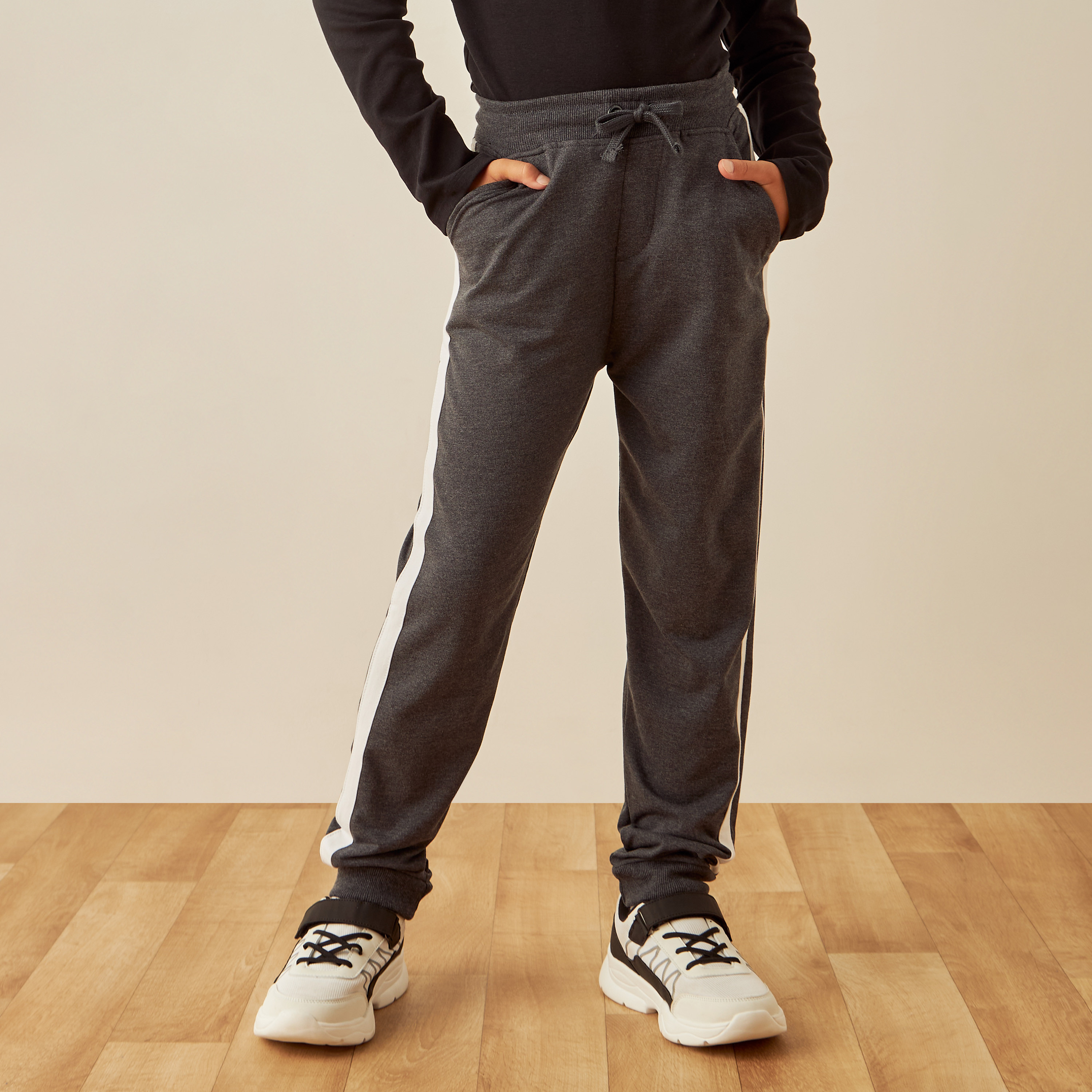 Juniors Panelled Joggers with Drawstring Closure and Pockets-boys-clothing-bottoms-joggersandtrackpants-image-1