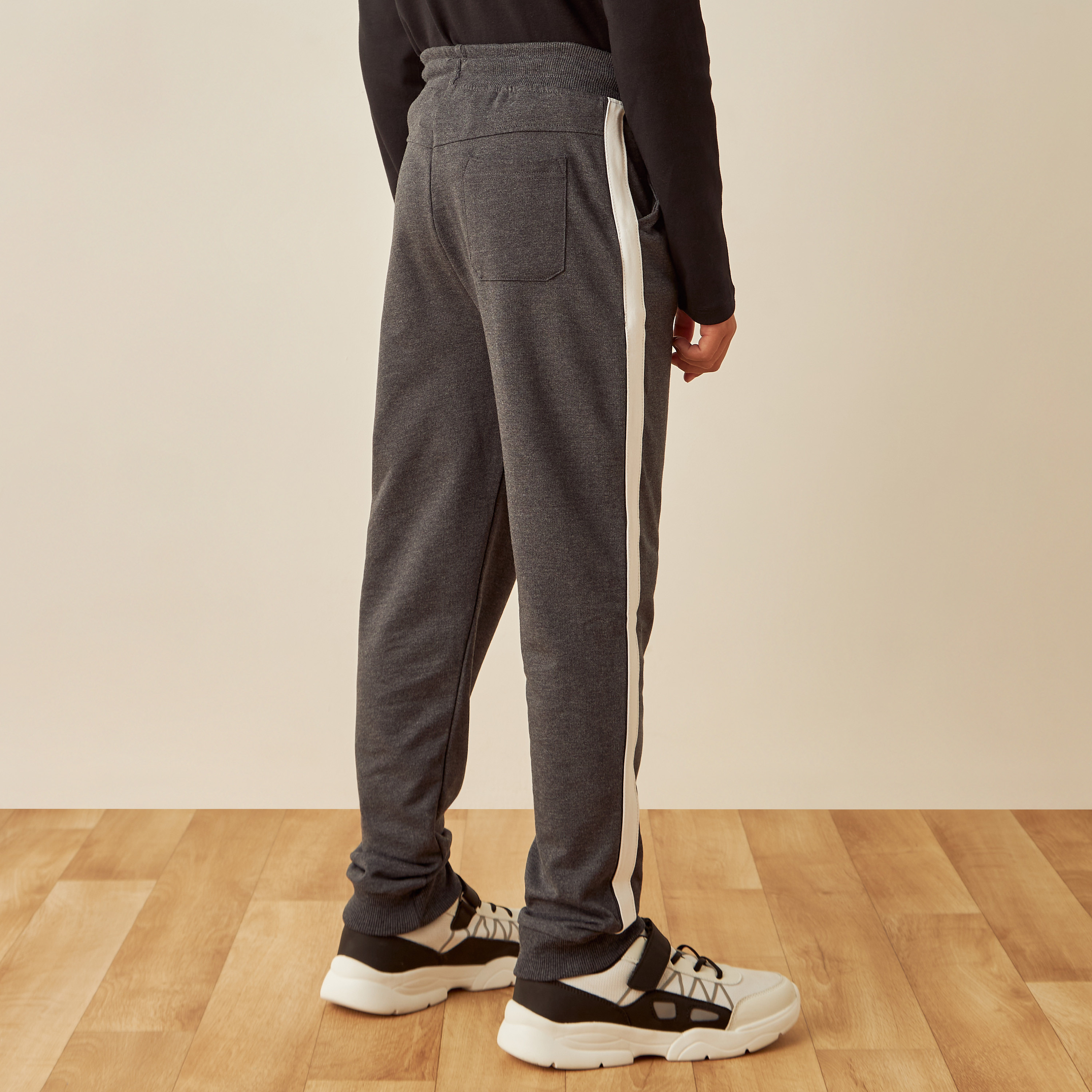 Juniors Panelled Joggers with Drawstring Closure and Pockets-boys-clothing-bottoms-joggersandtrackpants-image-3