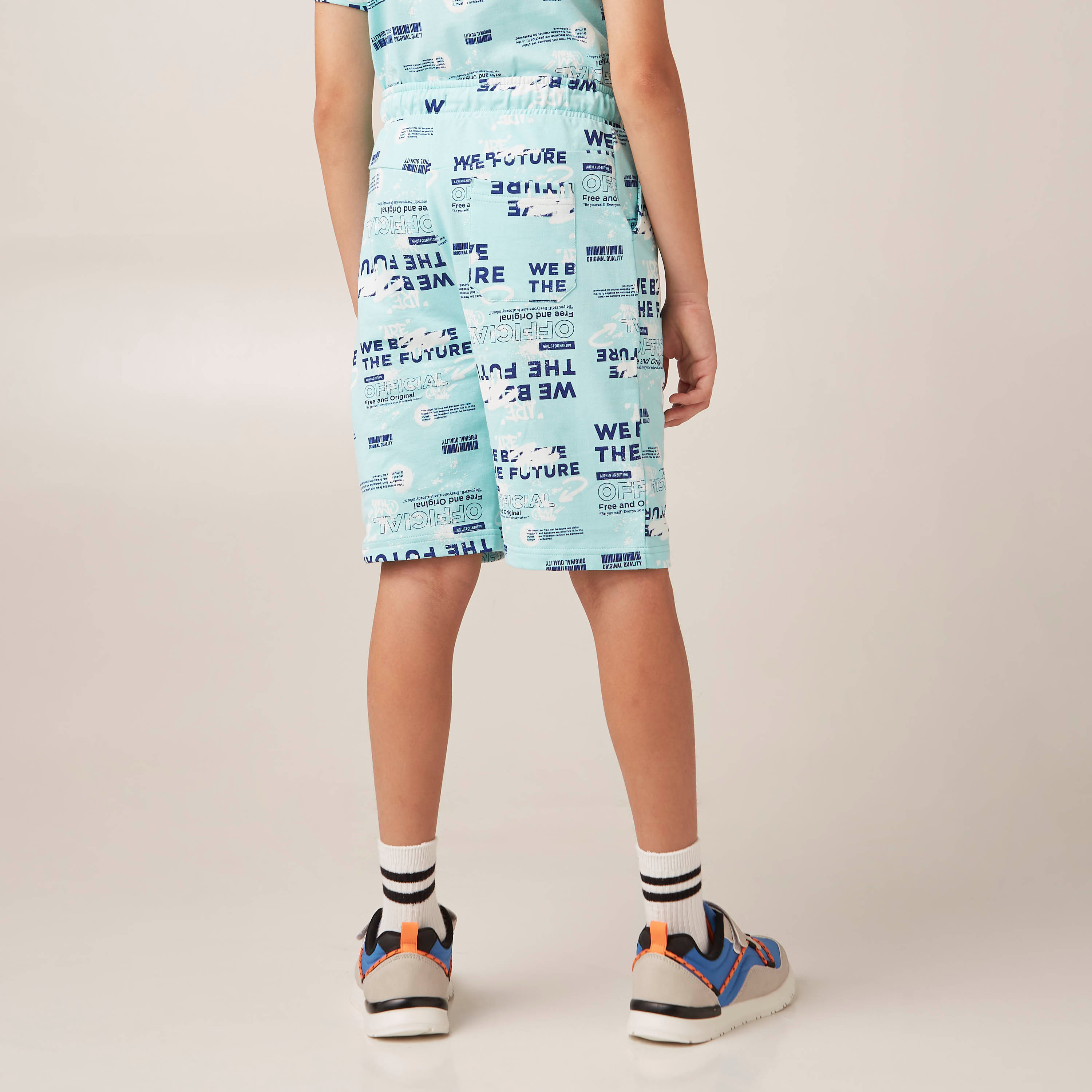 شورت بطبعات جرافيك وبخصر مطاطي وإغلاق من جونيورز-boys-clothing-bottoms-shorts-image-4