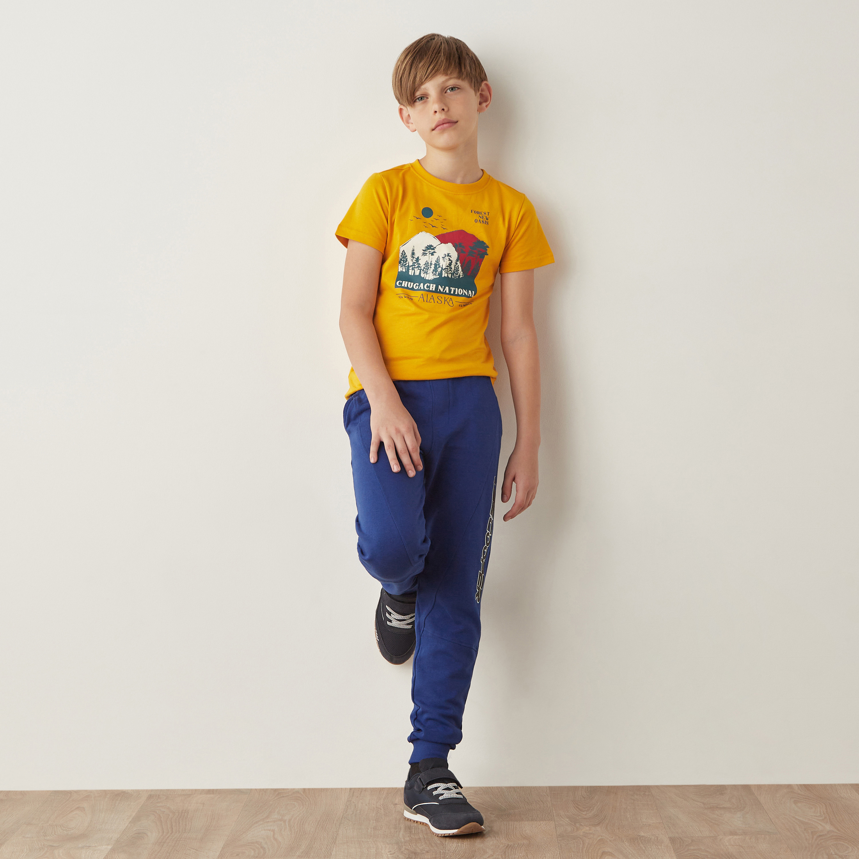 بنطلون رياضي بخصر مطاطي برباط إغلاق وطبعات من لي كوبر-boys-clothing-bottoms-joggersandtrackpants-image-2
