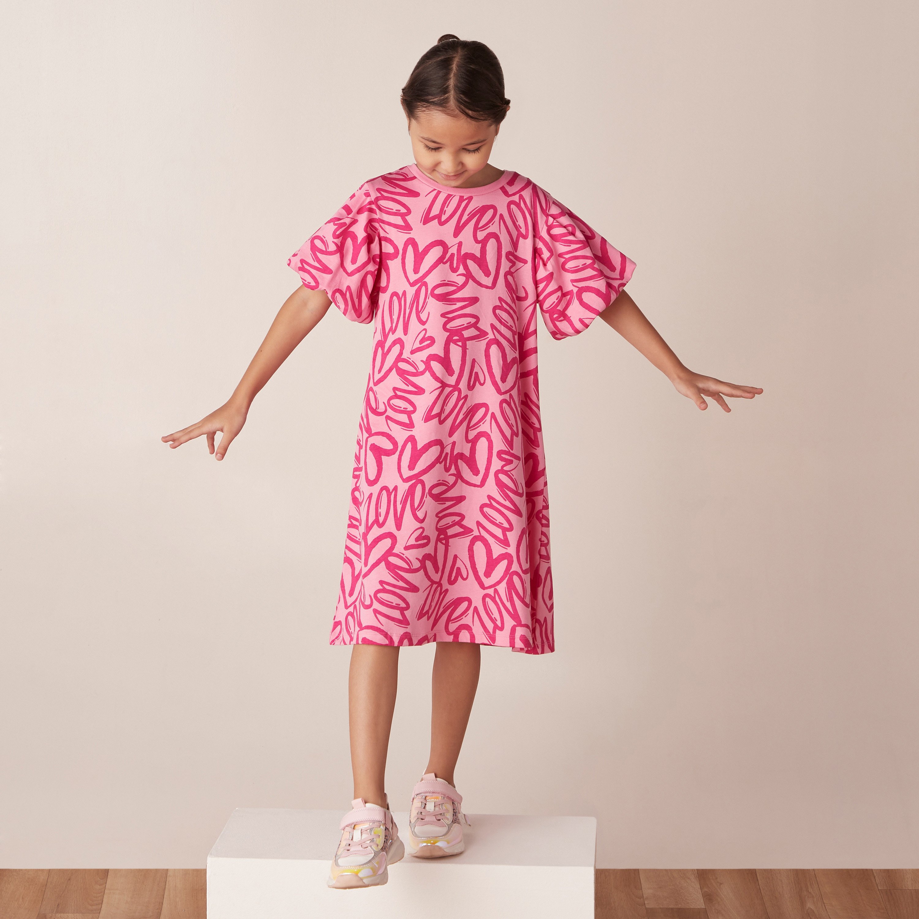 Pink dress 2025 junior shop