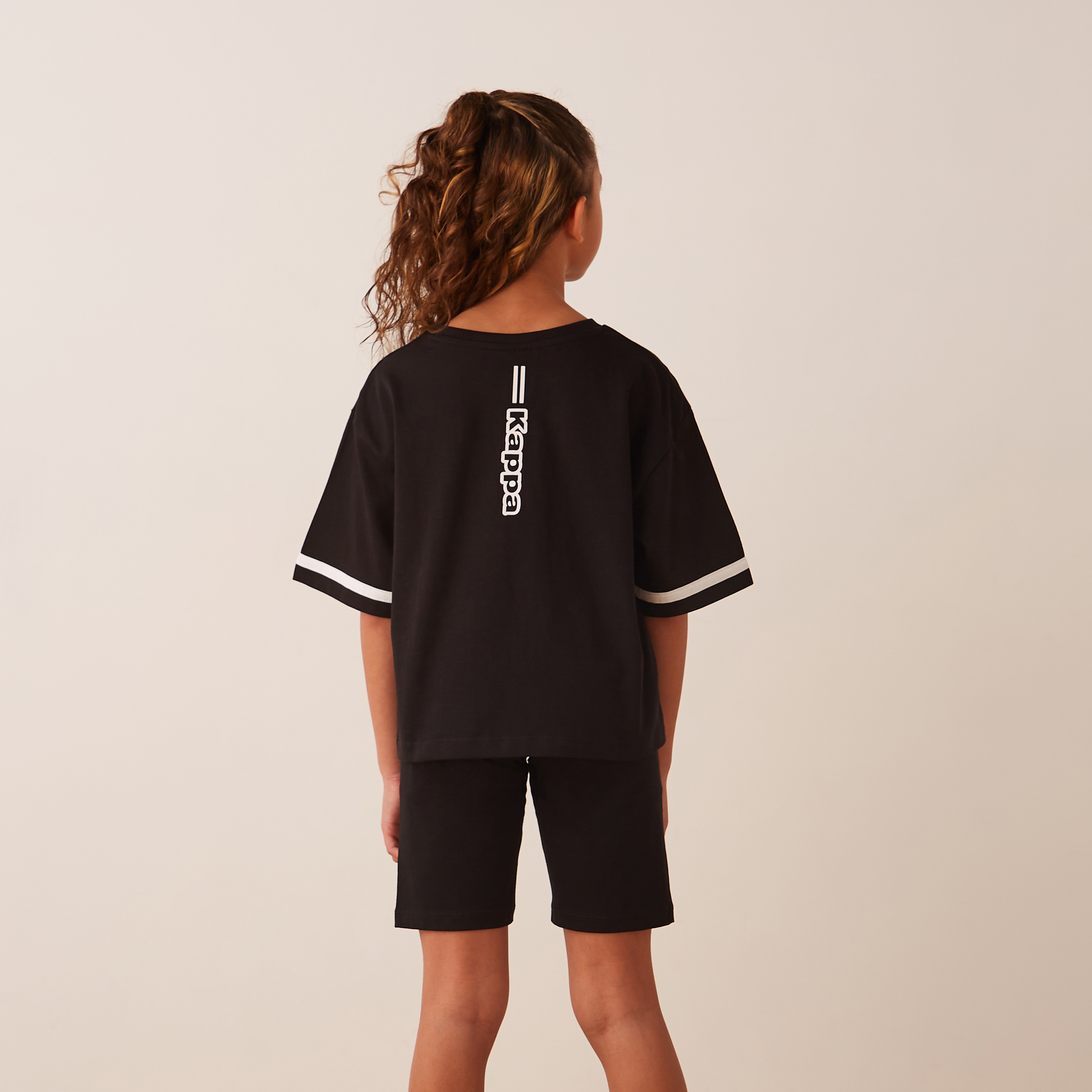 تيشيرت بأكمام قصيرة وطبعات شعار من كابا-sports-girls-clothing-tops-image-4