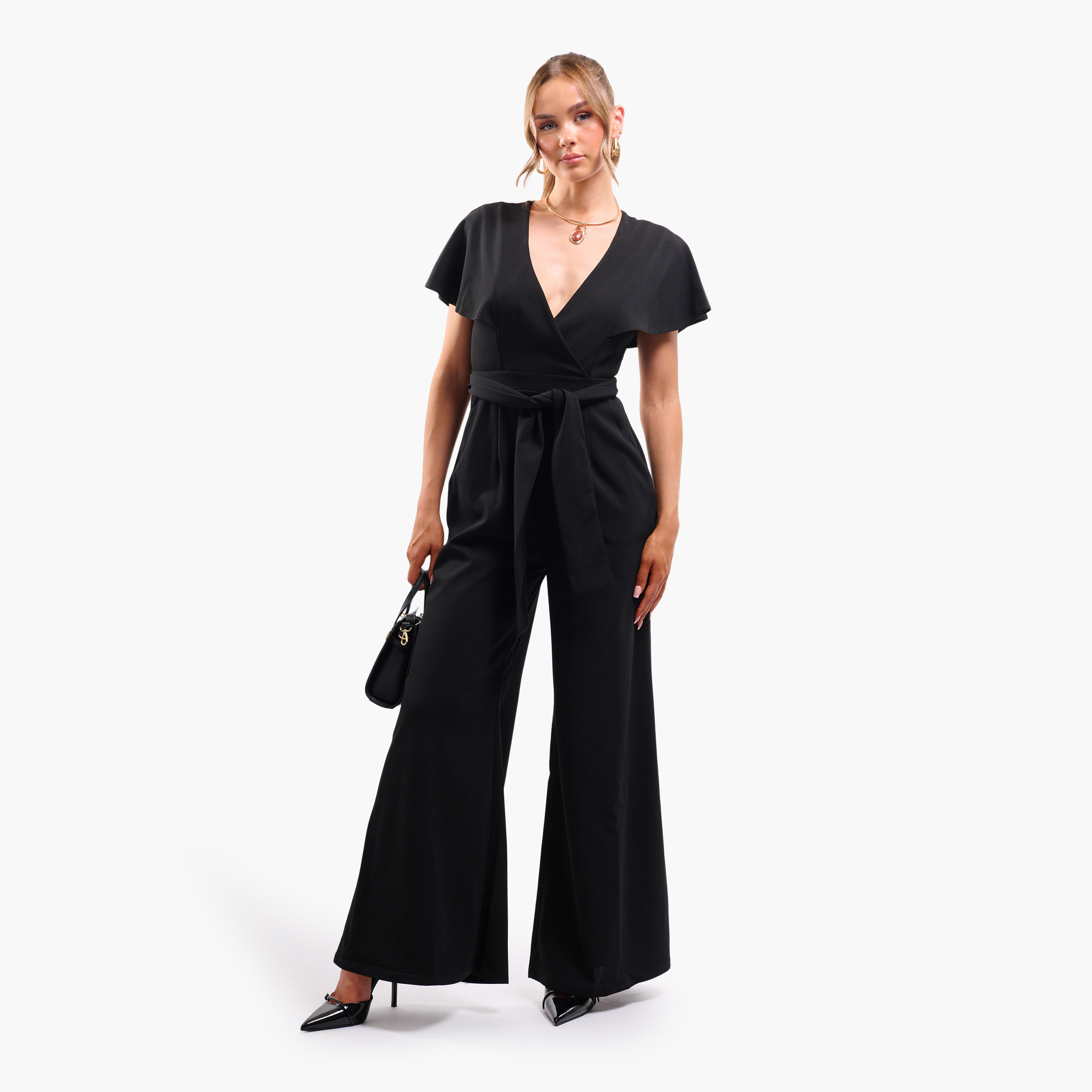 جمبسوت نسائي بفتحة رقبة متداخلة وأكمام رفرفة - أسود من فايا-women-clothing-jumpsuits-image-4