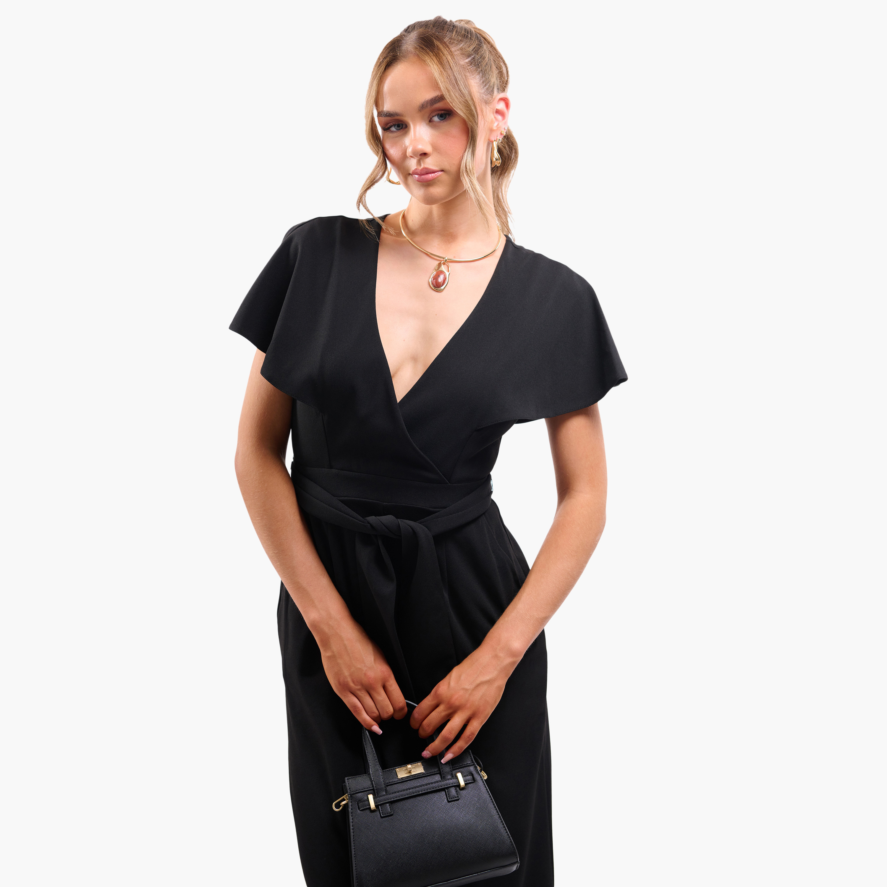جمبسوت نسائي بفتحة رقبة متداخلة وأكمام رفرفة - أسود من فايا-women-clothing-jumpsuits-image-5