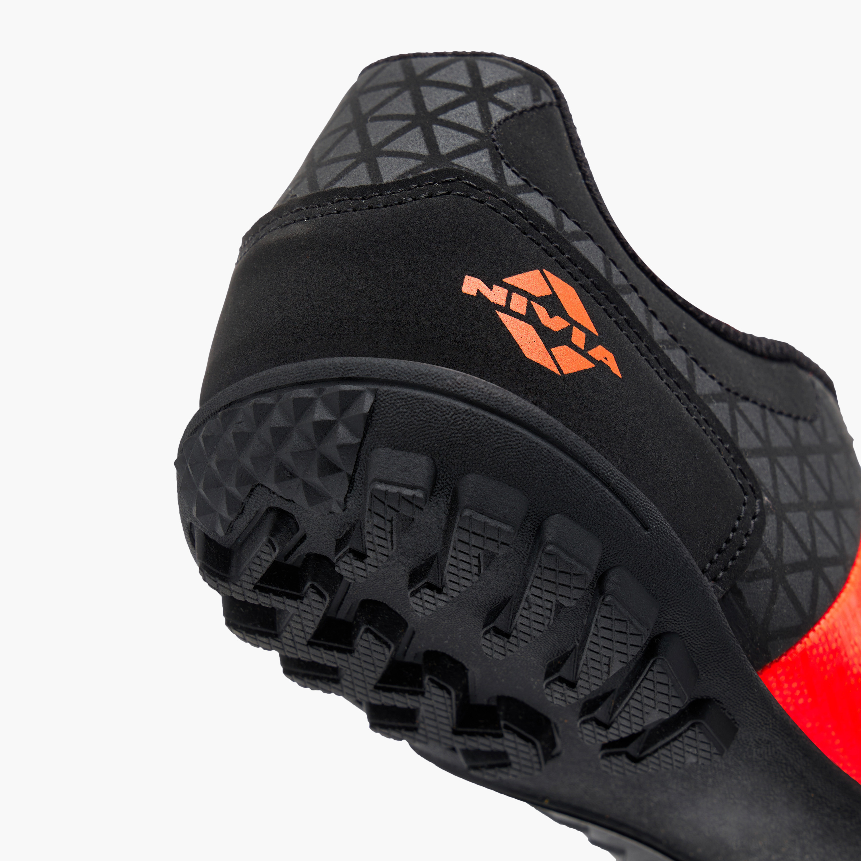 نيفيا أفياتور 2.0 أرض صلبة، أحذية كرة قدم سوداء/برتقالية-sports-men-shoes-image-4