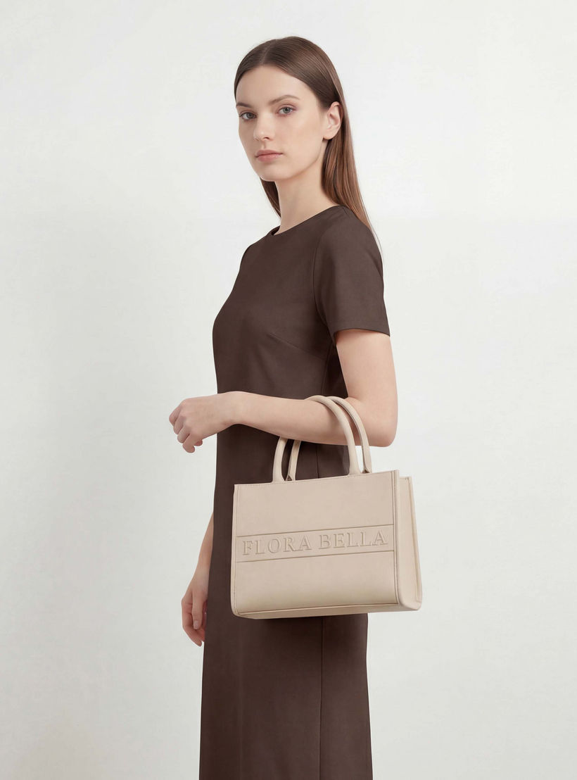 شنطة توتي بشعار منقوش مع حزام قابل للفصل من فلورا بيلا-women-bagsandwallets-handbags-image-2