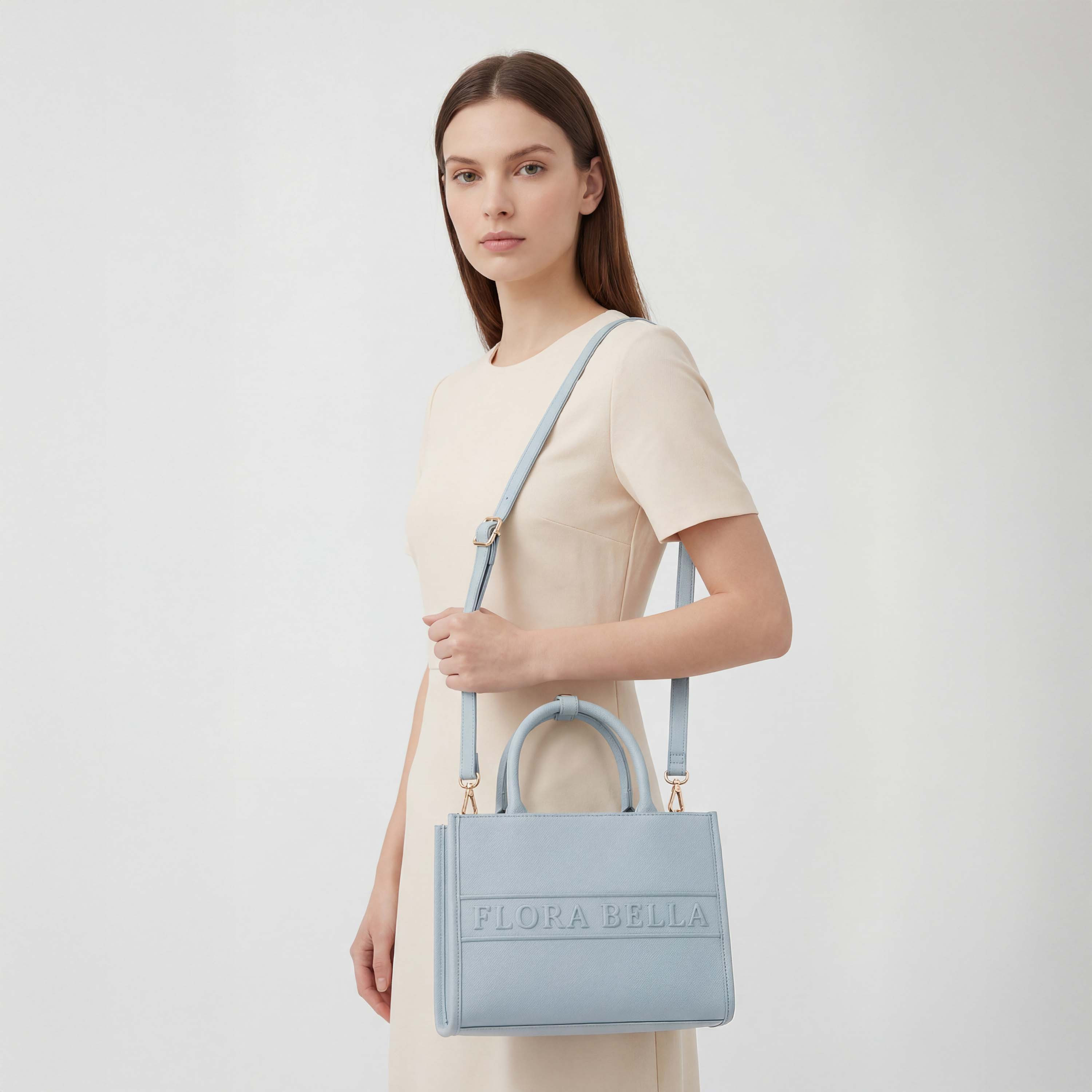 شنطة توتي بشعار منقوش مع حزام قابل للفصل من فلورا بيلا-women-bagsandwallets-handbags-image-2