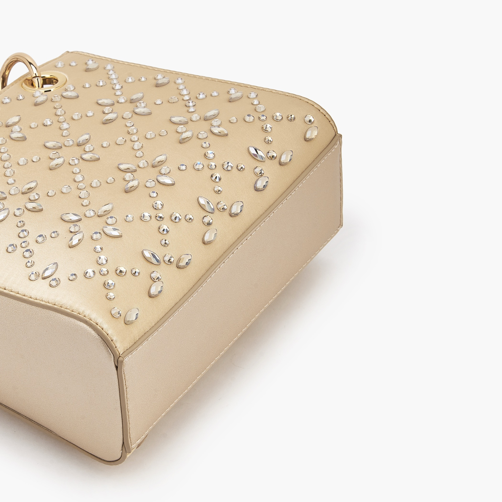 شنطة ساتشيل مزينة بحزام قابل للفصل من فلورا بيلا-women-bagsandwallets-handbags-image-7