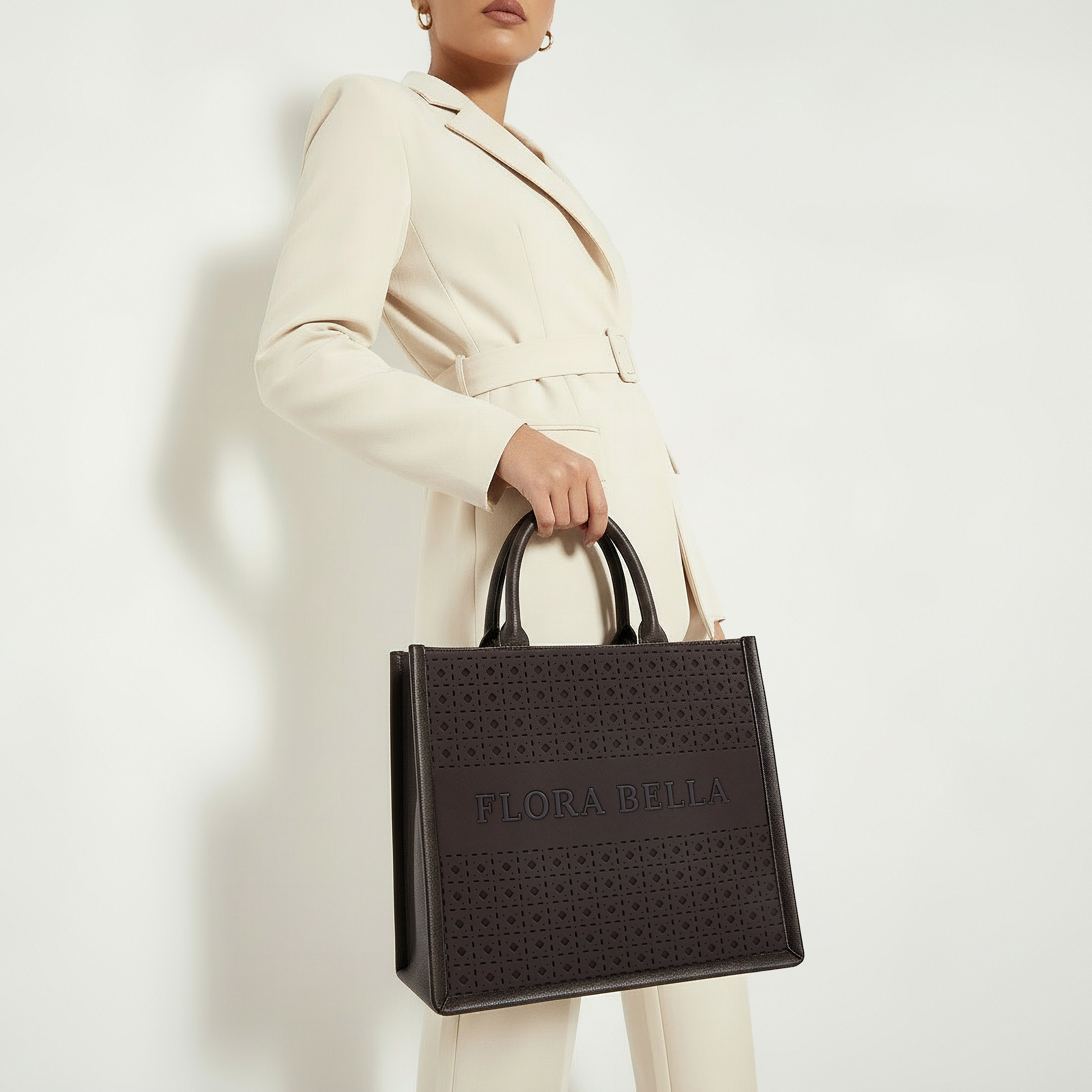 شنطة توتي بتصاميم مفرغة بالليزر وحزام قابل للفصل من فلورا بيلا-women-bagsandwallets-handbags-image-2