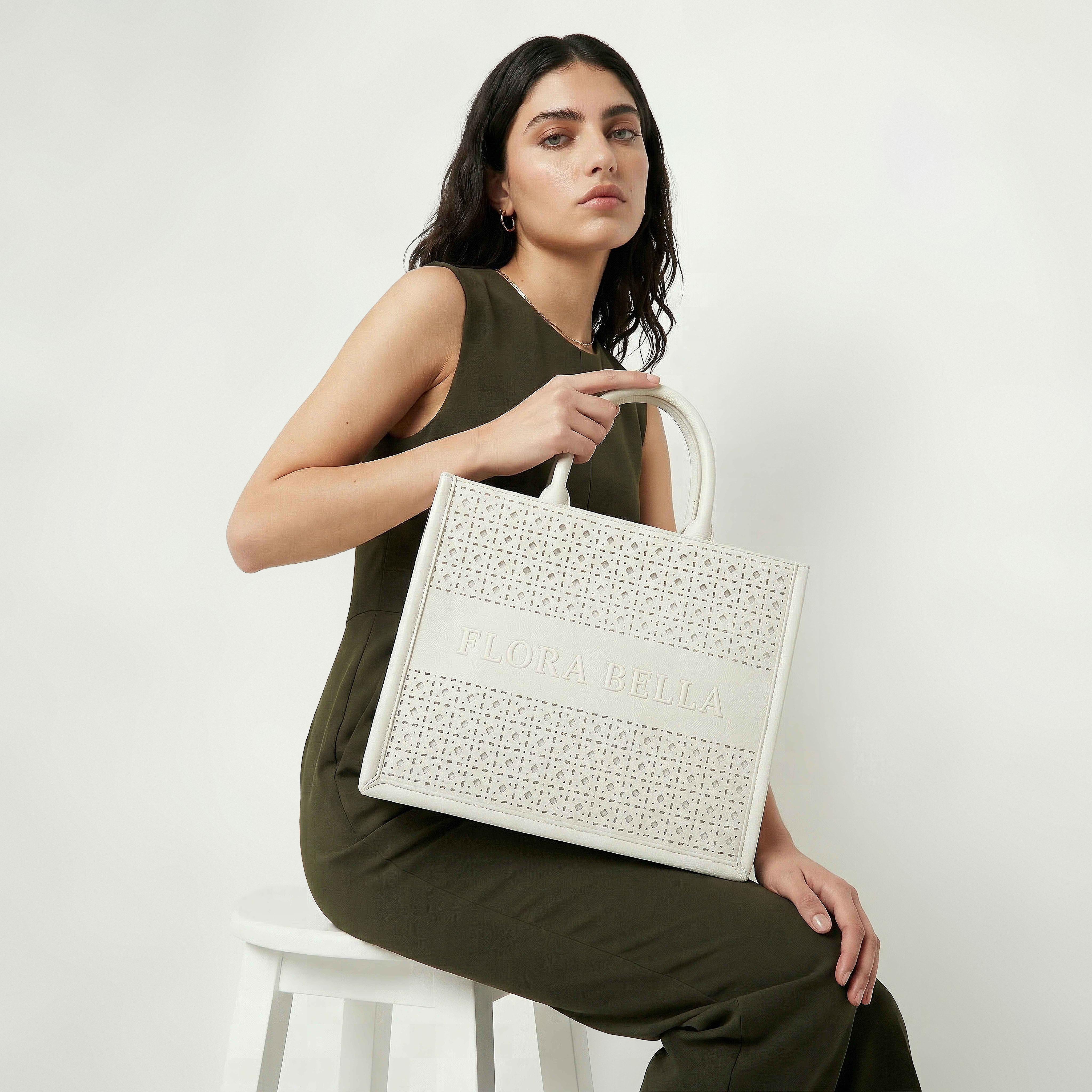 شنطة توتي بتصاميم مفرغة بالليزر وحزام قابل للفصل من فلورا بيلا-women-bagsandwallets-handbags-image-10