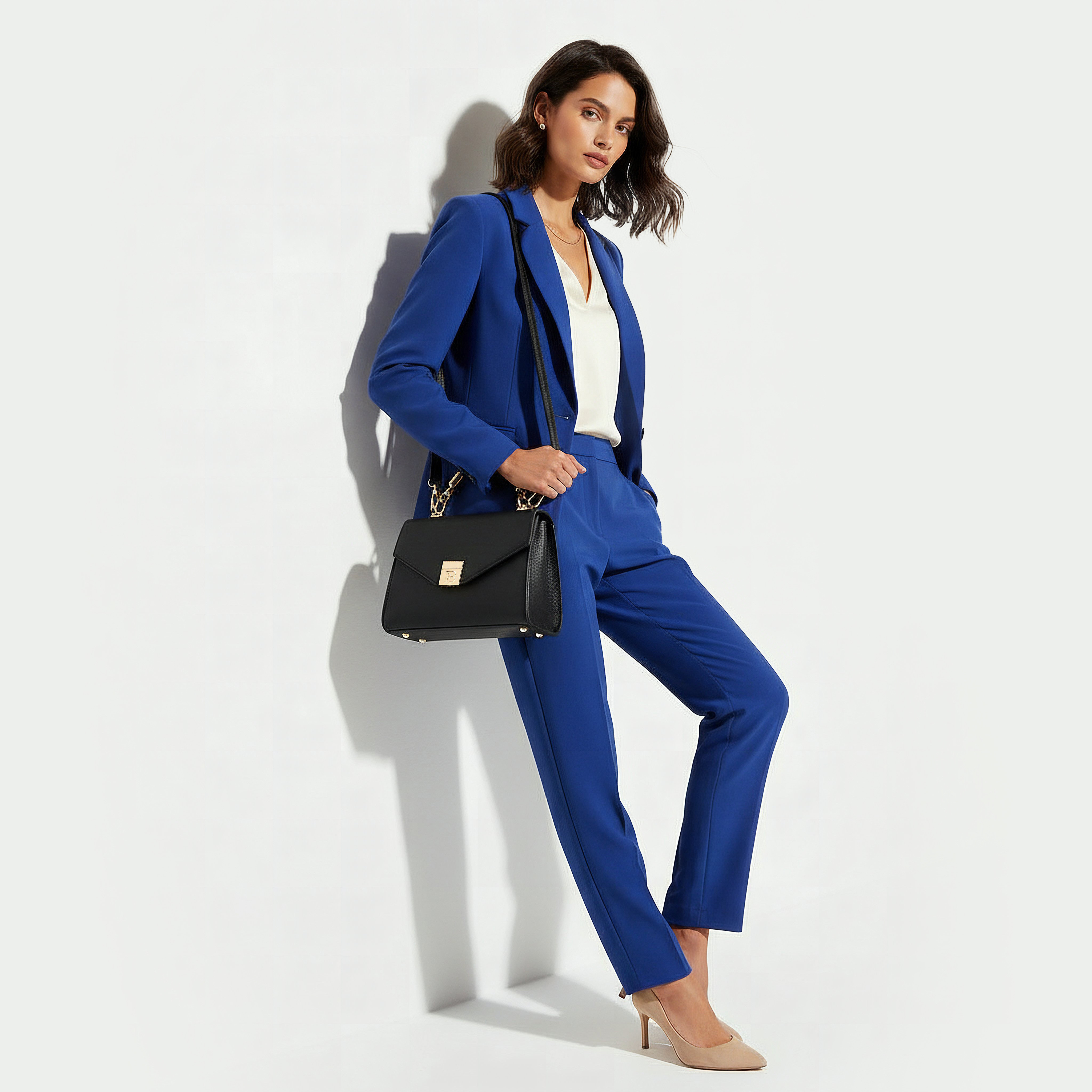 شنطة ساتشيل بارزة الملمس بحزام قابل للفصل من فلورا بيلا-women-bagsandwallets-handbags-image-2