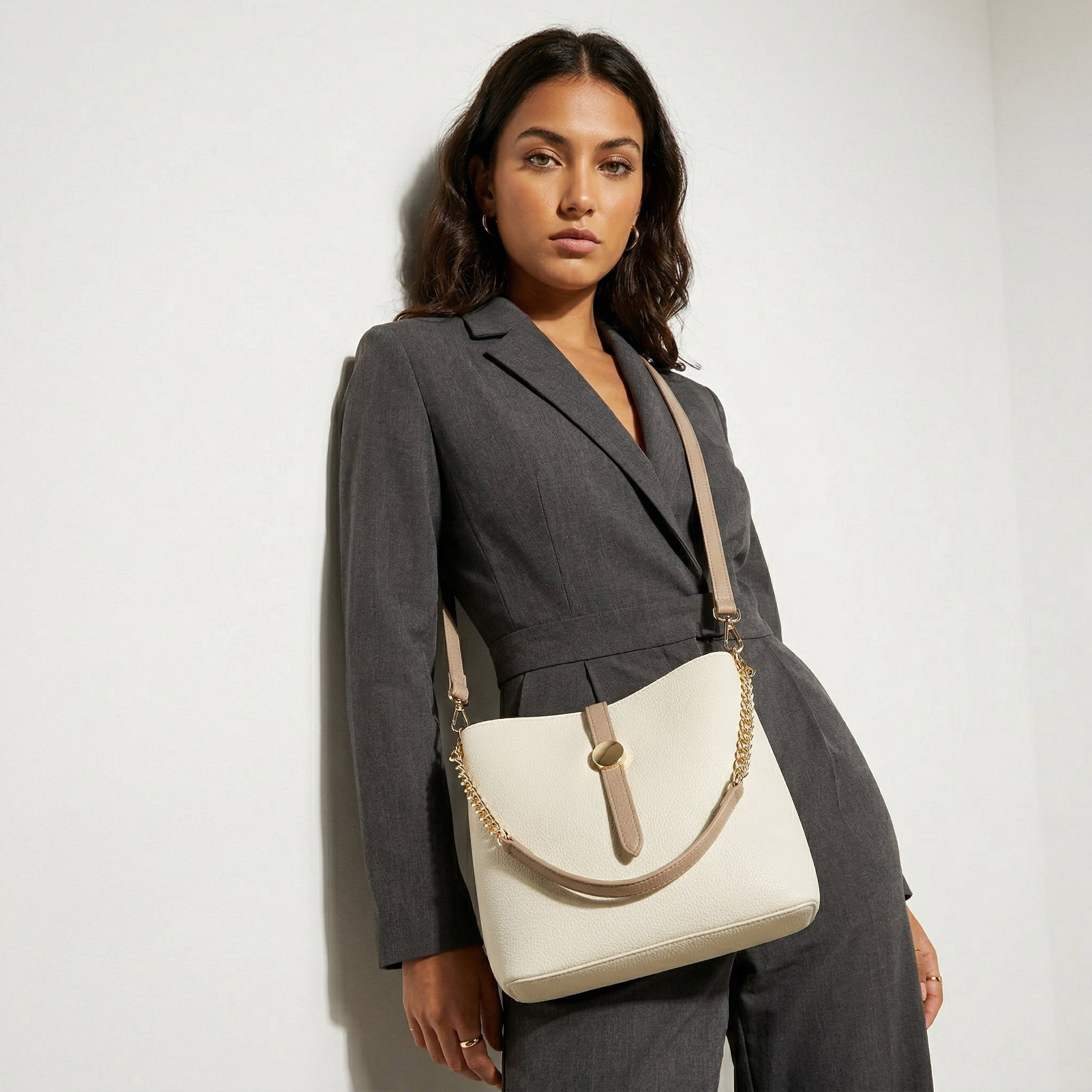 شنطة دلو سادة بحزام كتف قابل للفصل من فلورا بيلا-women-bagsandwallets-handbags-image-2