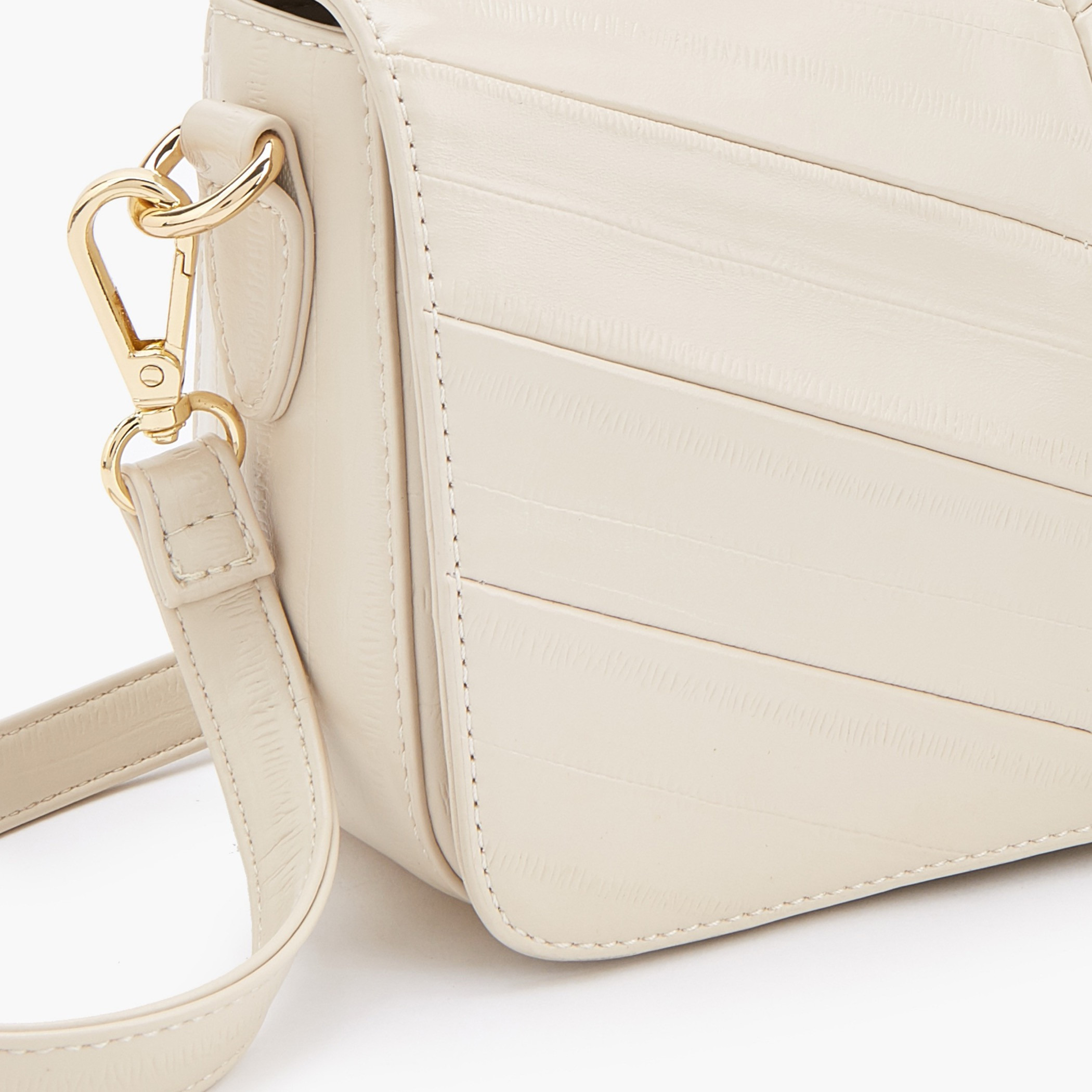شنطة كروس بودي بارزة الملمس بحزام قابل للتعديل من فلورا بيلا-women-bagsandwallets-handbags-image-4