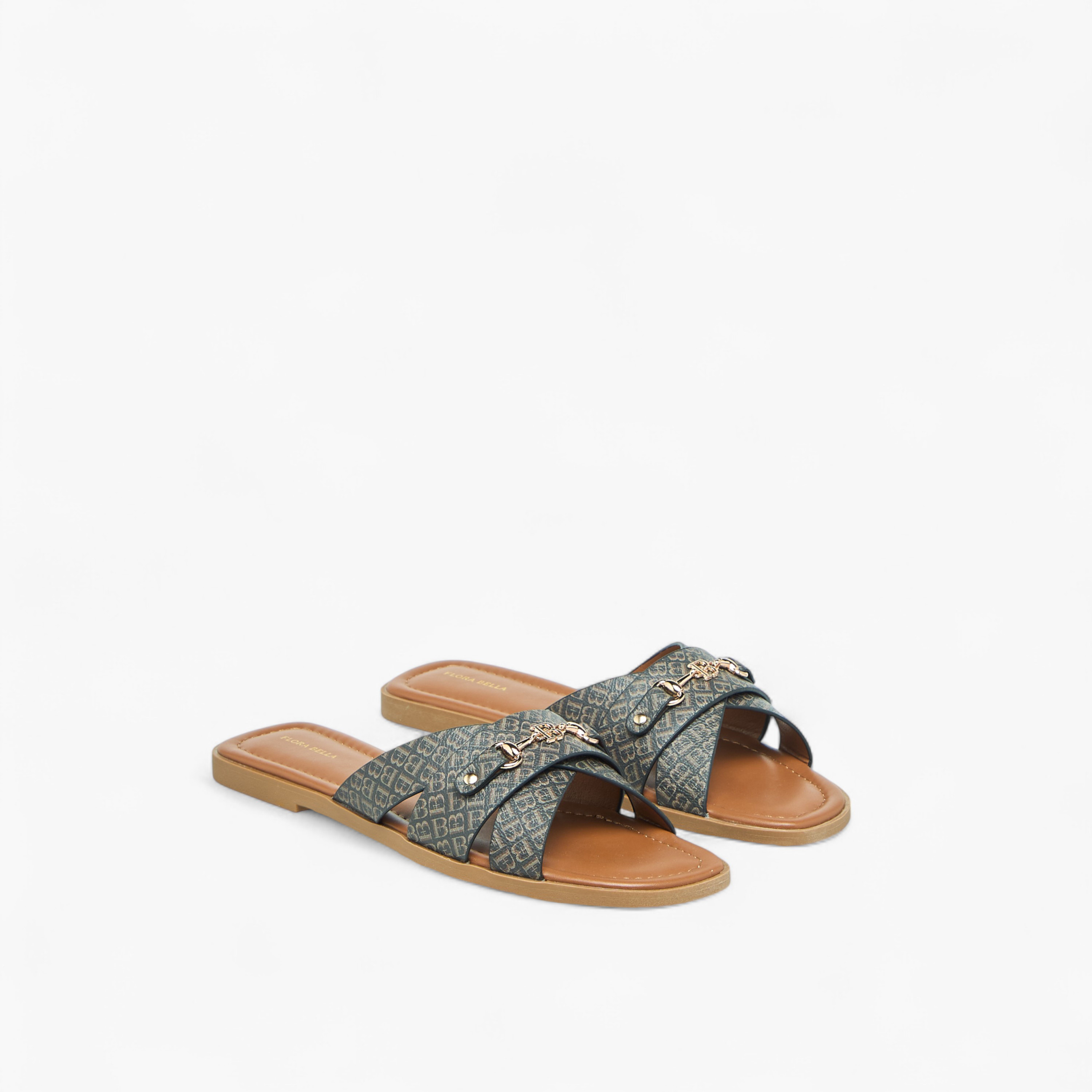 صندل مسطح سهل الارتداء بزينة معدنية وطبعات مونوجرام من فلورا بيلا-women-shoes-flats-sandals-image-6