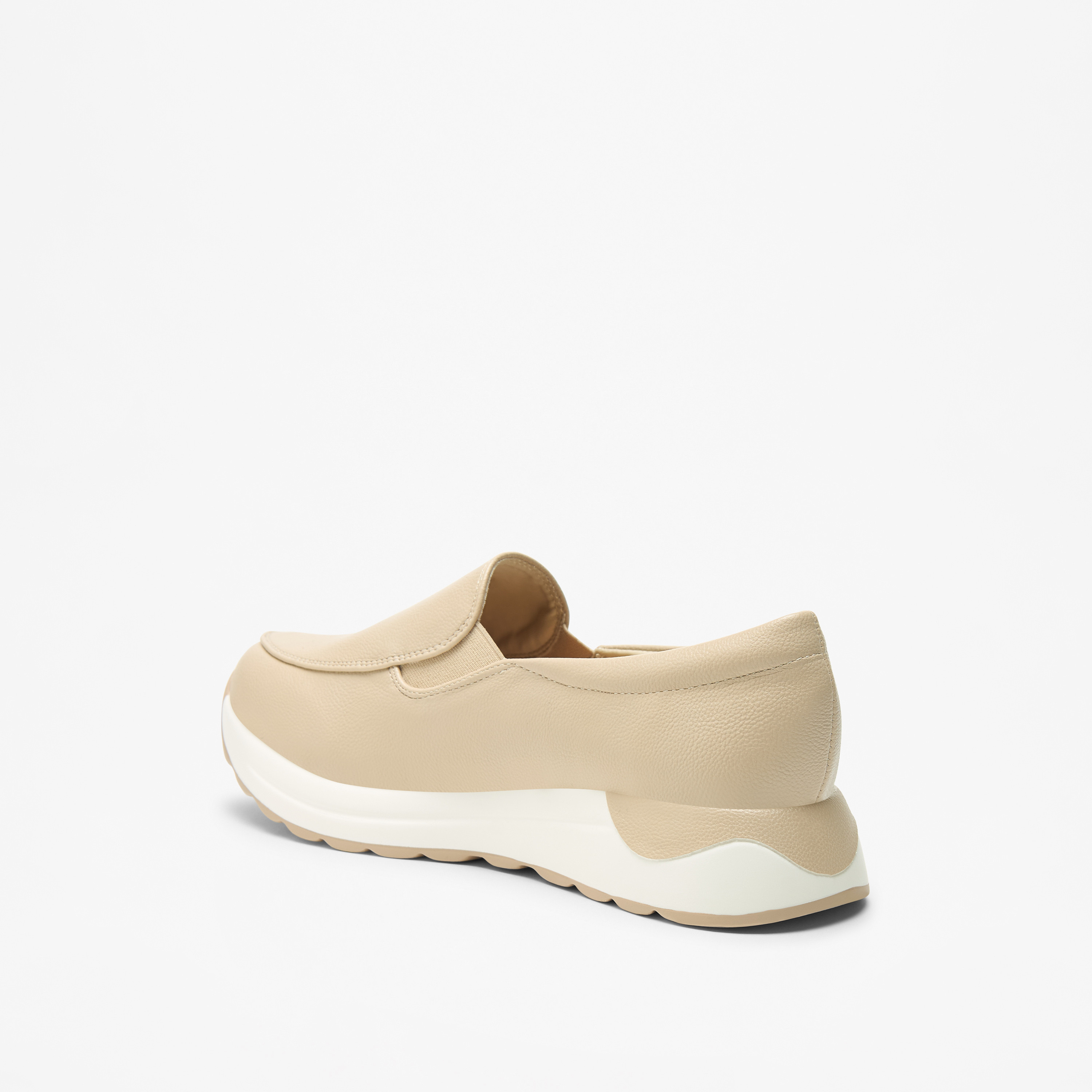 حذاء سادة سهل الارتداء بكعب بلاتفورم من فلورا بيلا-women-shoes-loafersandmoccasins-image-7