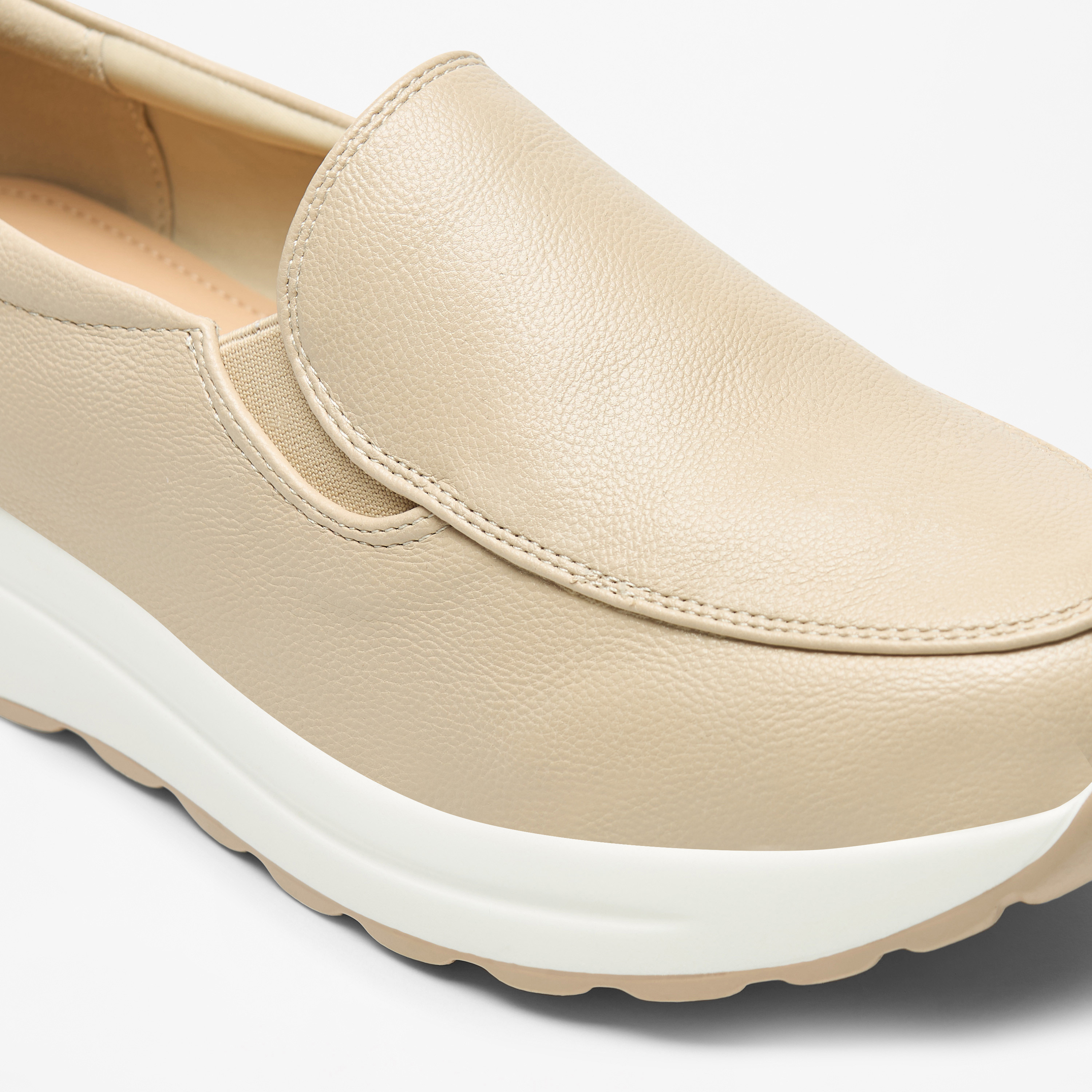 حذاء سادة سهل الارتداء بكعب بلاتفورم من فلورا بيلا-women-shoes-loafersandmoccasins-image-10