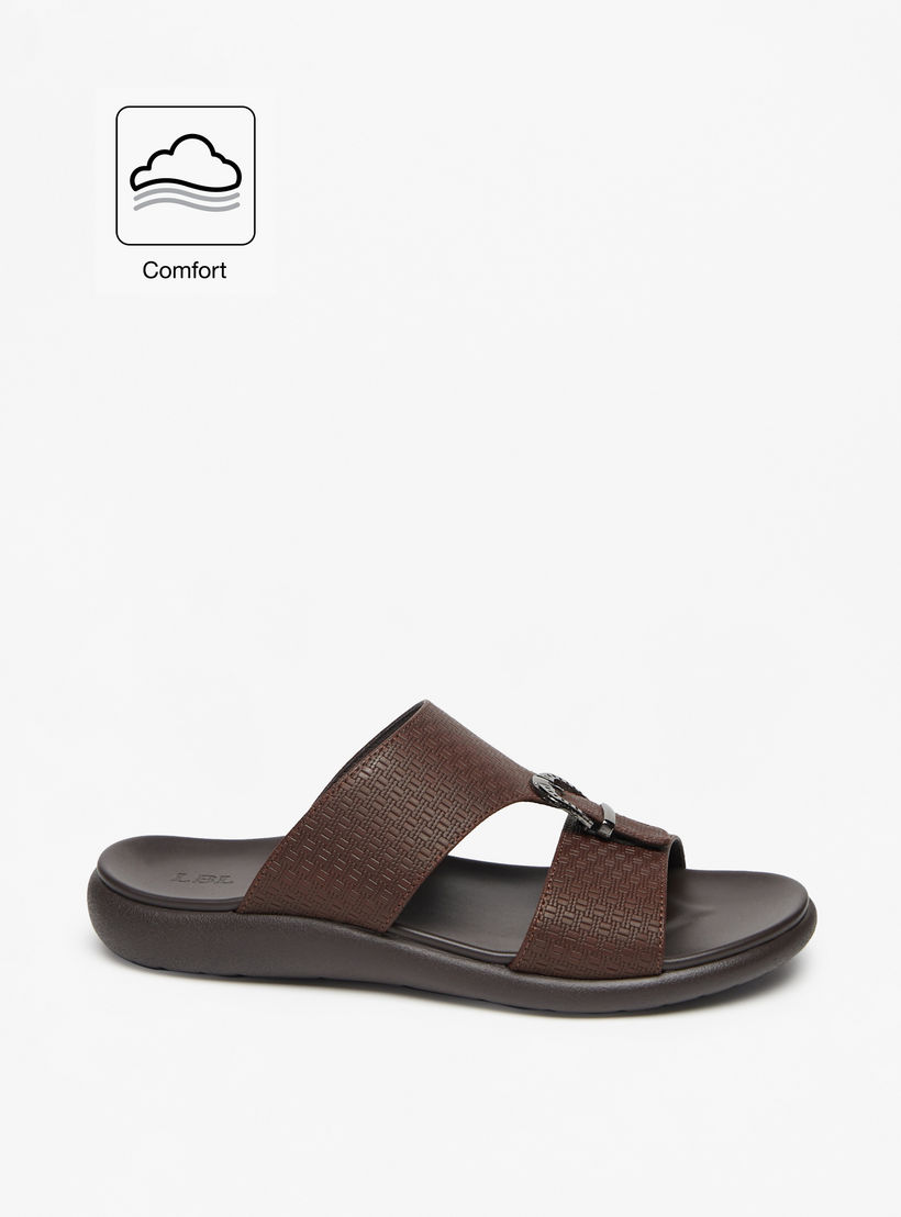 صندل مريح سهل الارتداء بإبزيم للرجال من إل بي إل من شو إكسبريس-cpmen-footwear-sandals-image-2