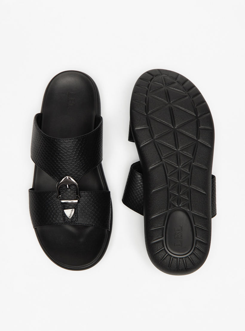 صندل مريح سهل الارتداء بارز الملمس بإبزيم للرجال من إل بي إل من شو إكسبريس-cpmen-footwear-sandals-image-4