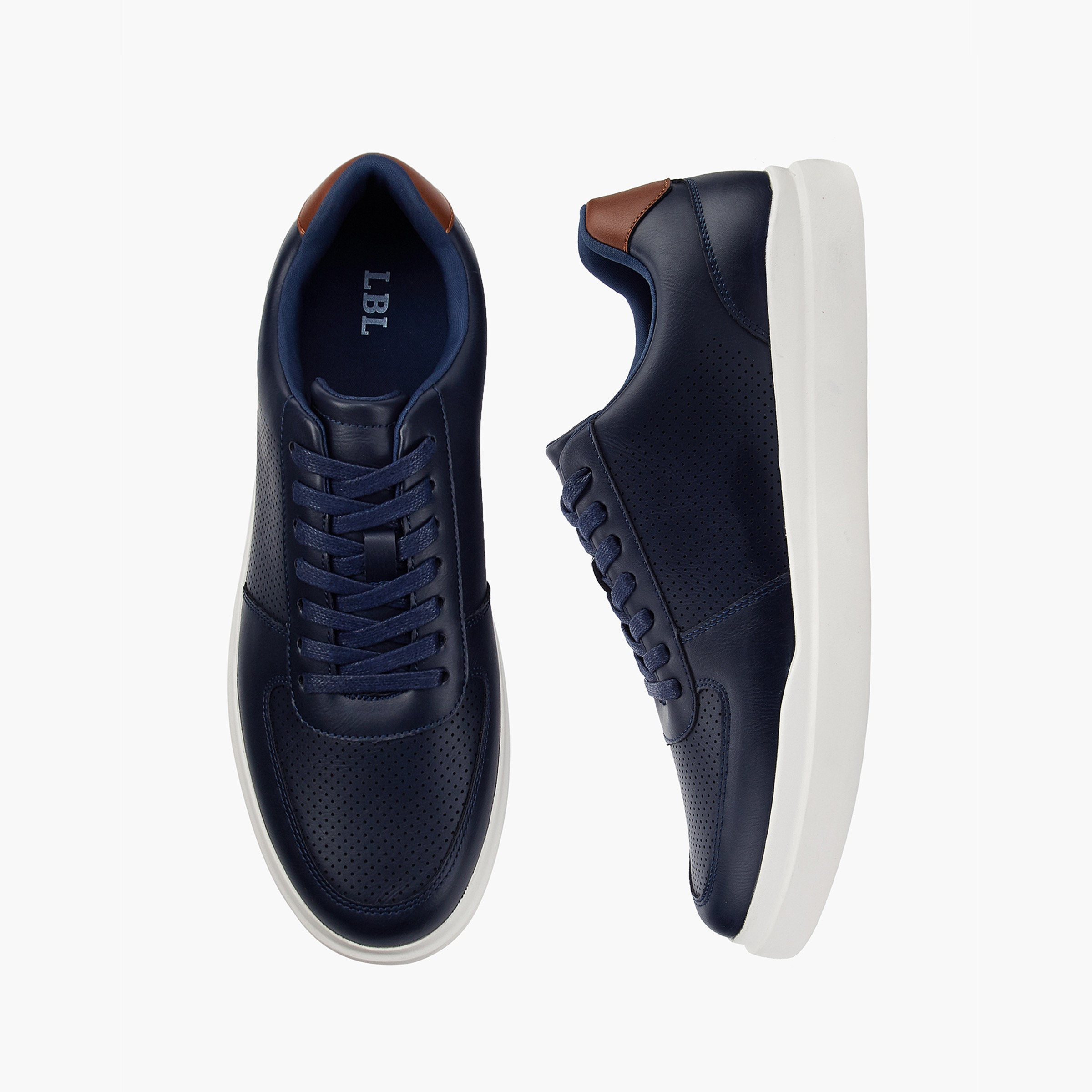حذاء سنيكرز برباط إغلاق للرجال من إل بي إل من شو إكسبريس-men-shoes-sneakers-image-1