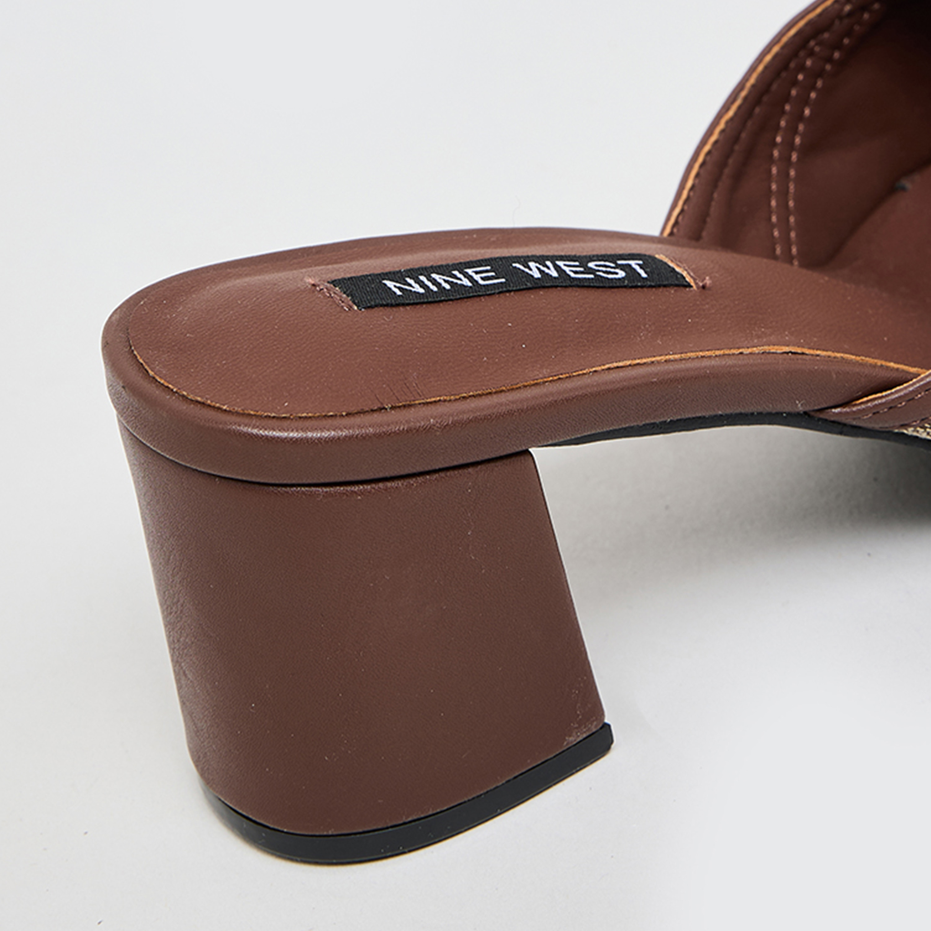 ناين ويست - حذاء نسائي بكعب عريض سهل الارتداء | FEE1028E-women-shoes-sandals-heeled-image-9