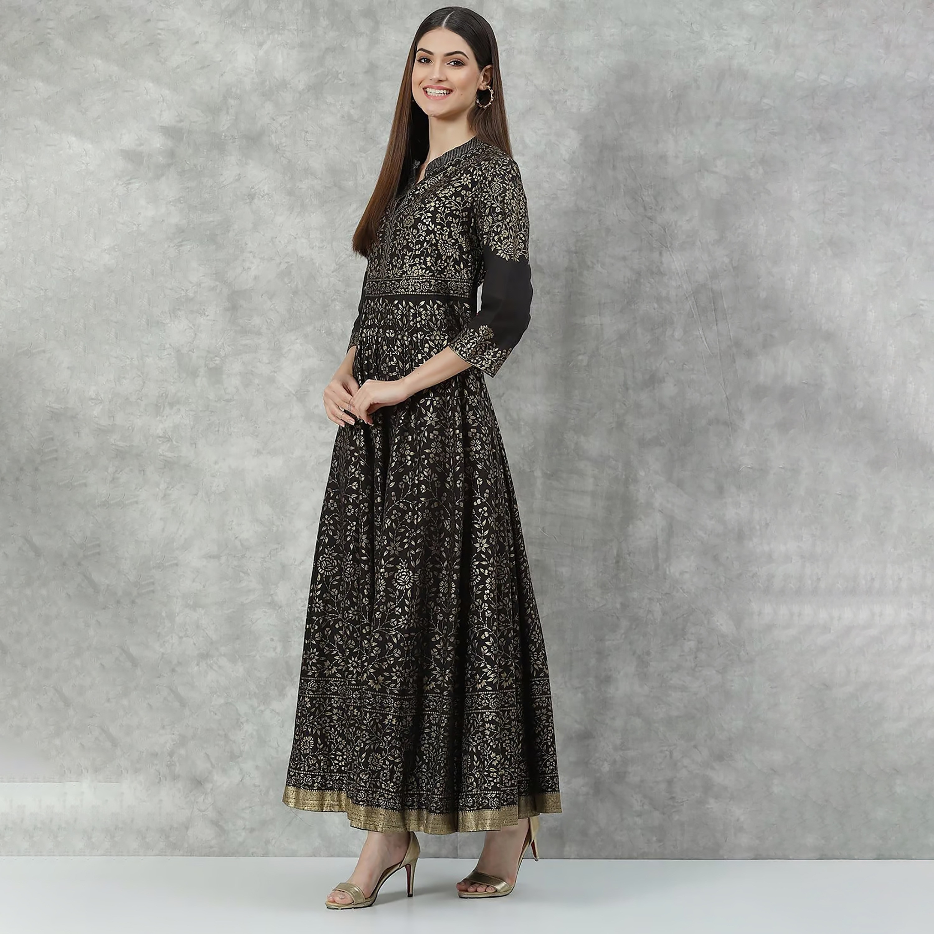 فستان قطني ماكسي واسع بياقة ماندارين مع طبعة فويل من بيبا-women-clothing-ethnicwear-dresses-image-5