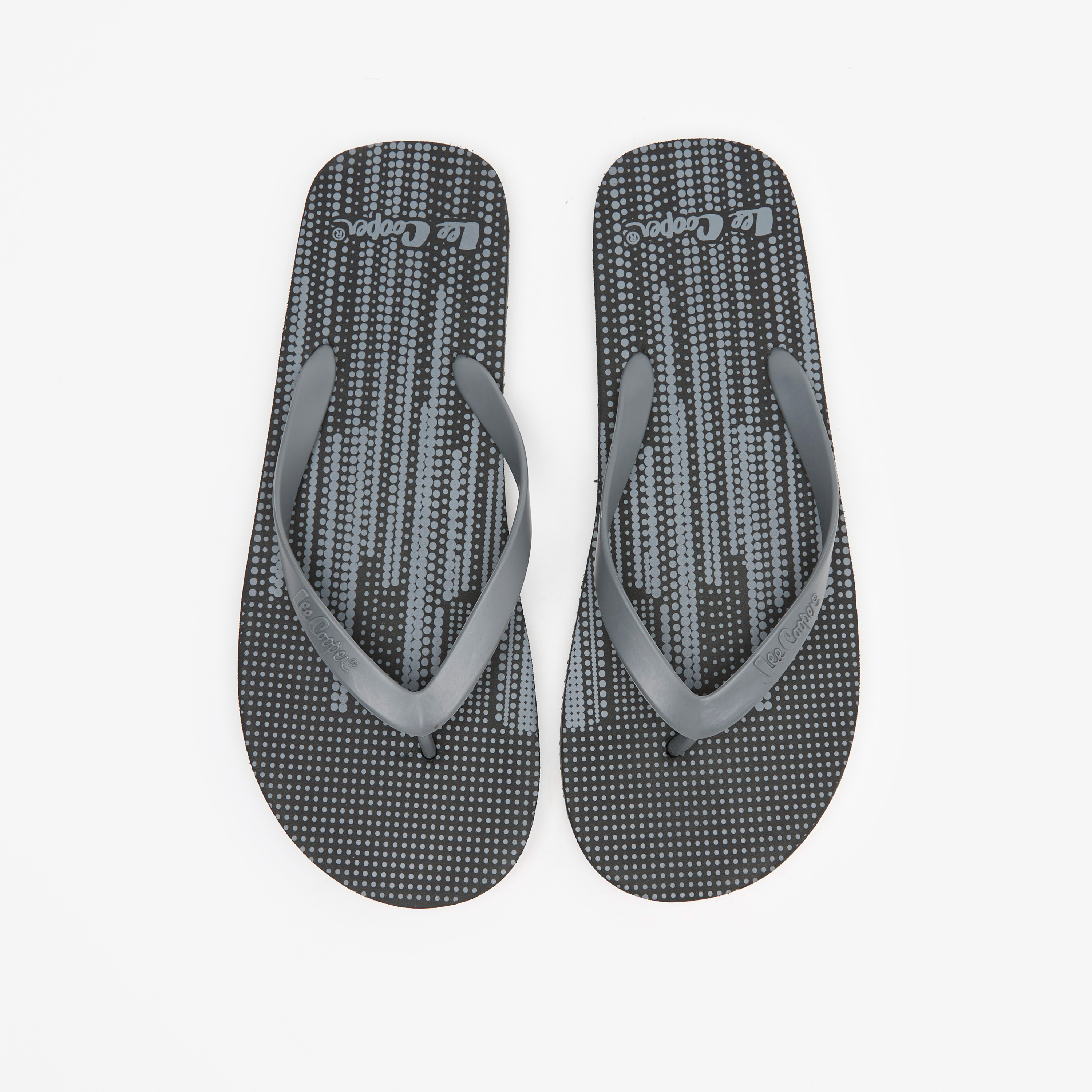 شبشب رجالي بإصبع وطبعات من لي كوبر-men-shoes-flipflopsandslides-image-1