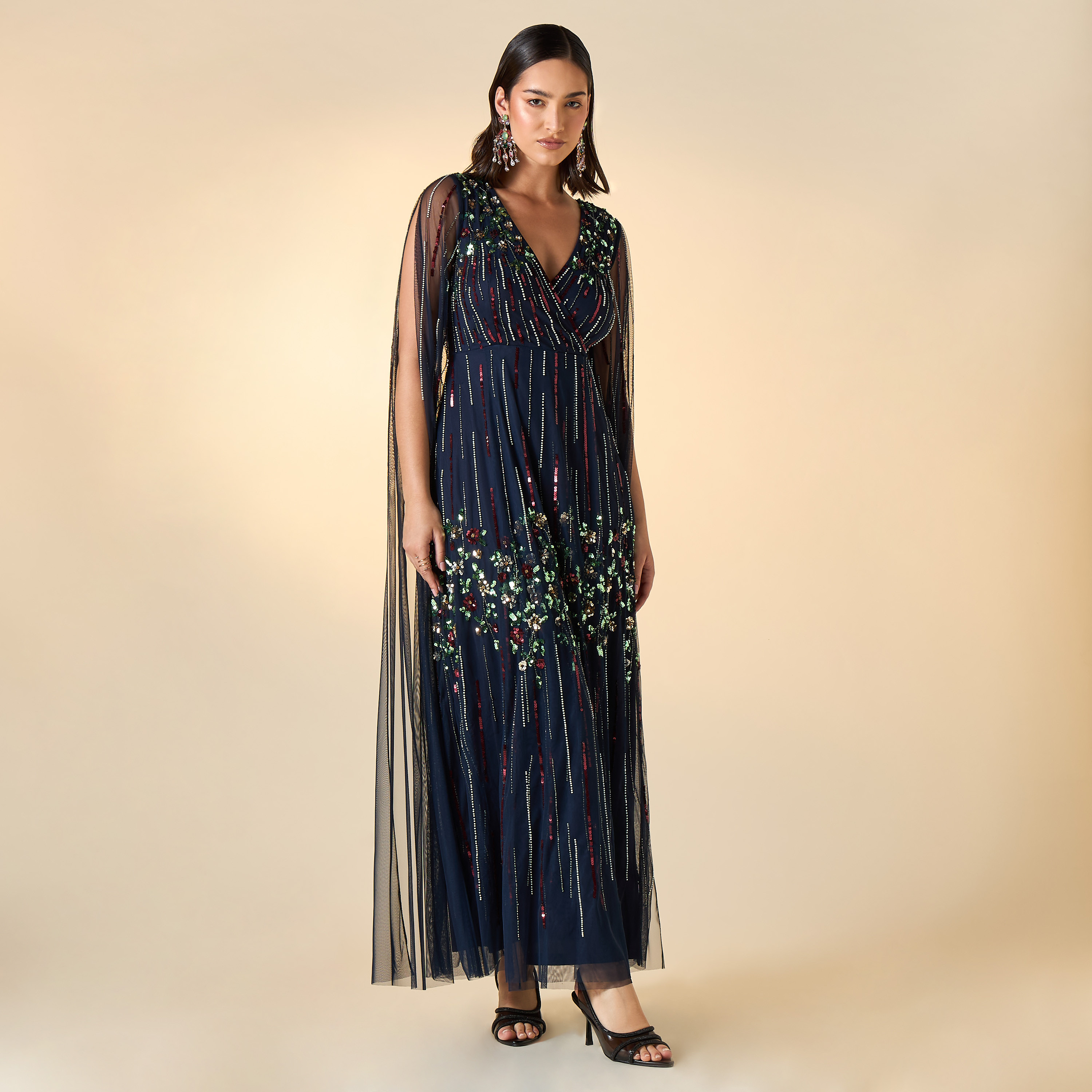 فستان ماكسي دون أكمام بياقة V وزينة كشكش-women-clothing-dresses-image-1