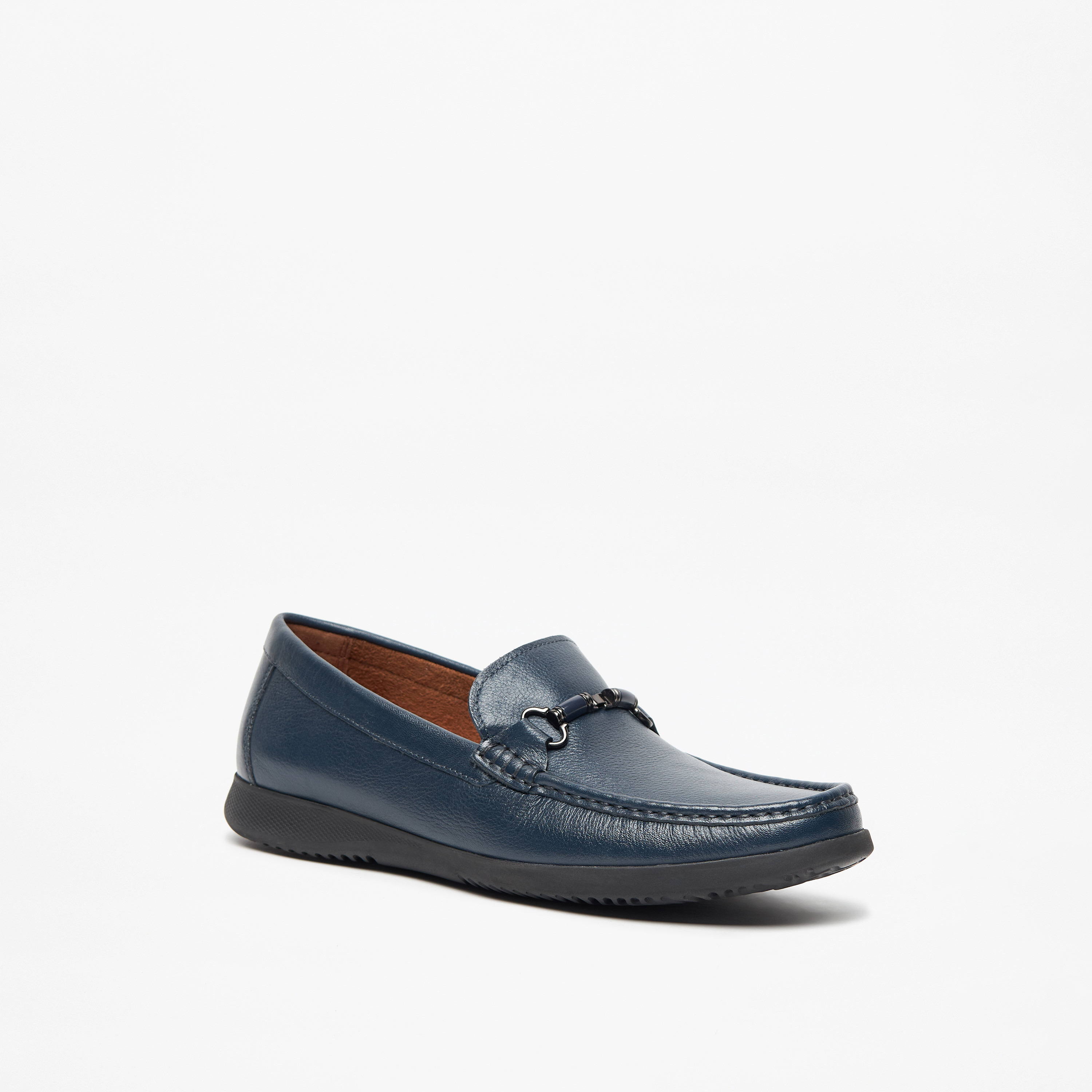 Buy Men s Le Confort Solid Slip On Moccasins Online Centrepoint UAE