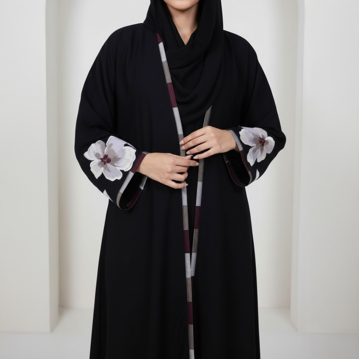عباية سوداء مطرزة بنقشة الزهور مع حجاب من فاشون لاين-women-arabicclothing-abayas-image-3