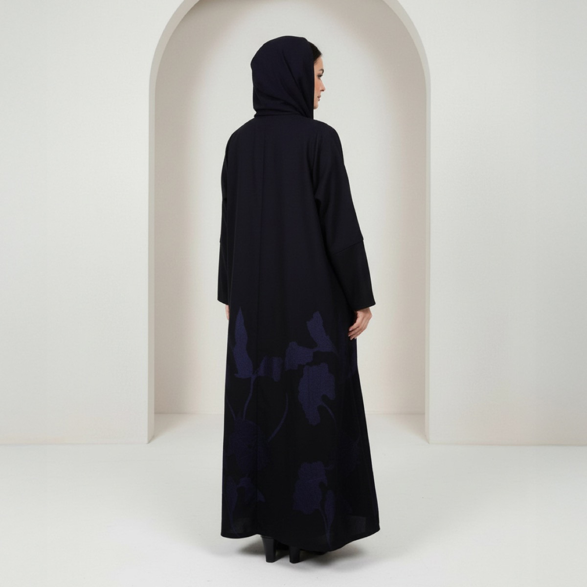 عباية مطرزة بالورود ميدنايت بلوم مع حجاب من فاشون لاين-women-arabicclothing-abayas-image-4
