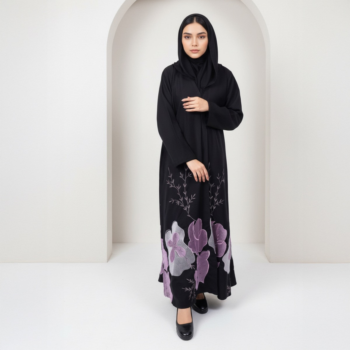 عباية سوداء مطرزة بالورود مع حجاب من فاشون لاين-women-arabicclothing-abayas-image-1