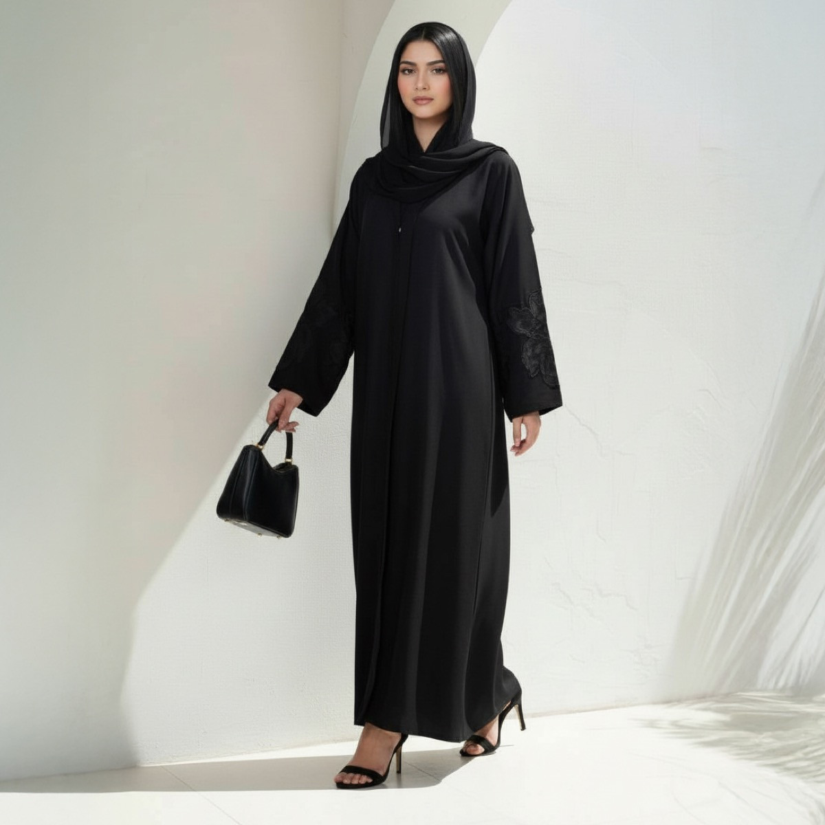 عباية أنيقة مطرزة بالورود إيثيريال جريس مع فتحة عند الأكمام مع حجاب من فاشون لاين-women-arabicclothing-abayas-image-1