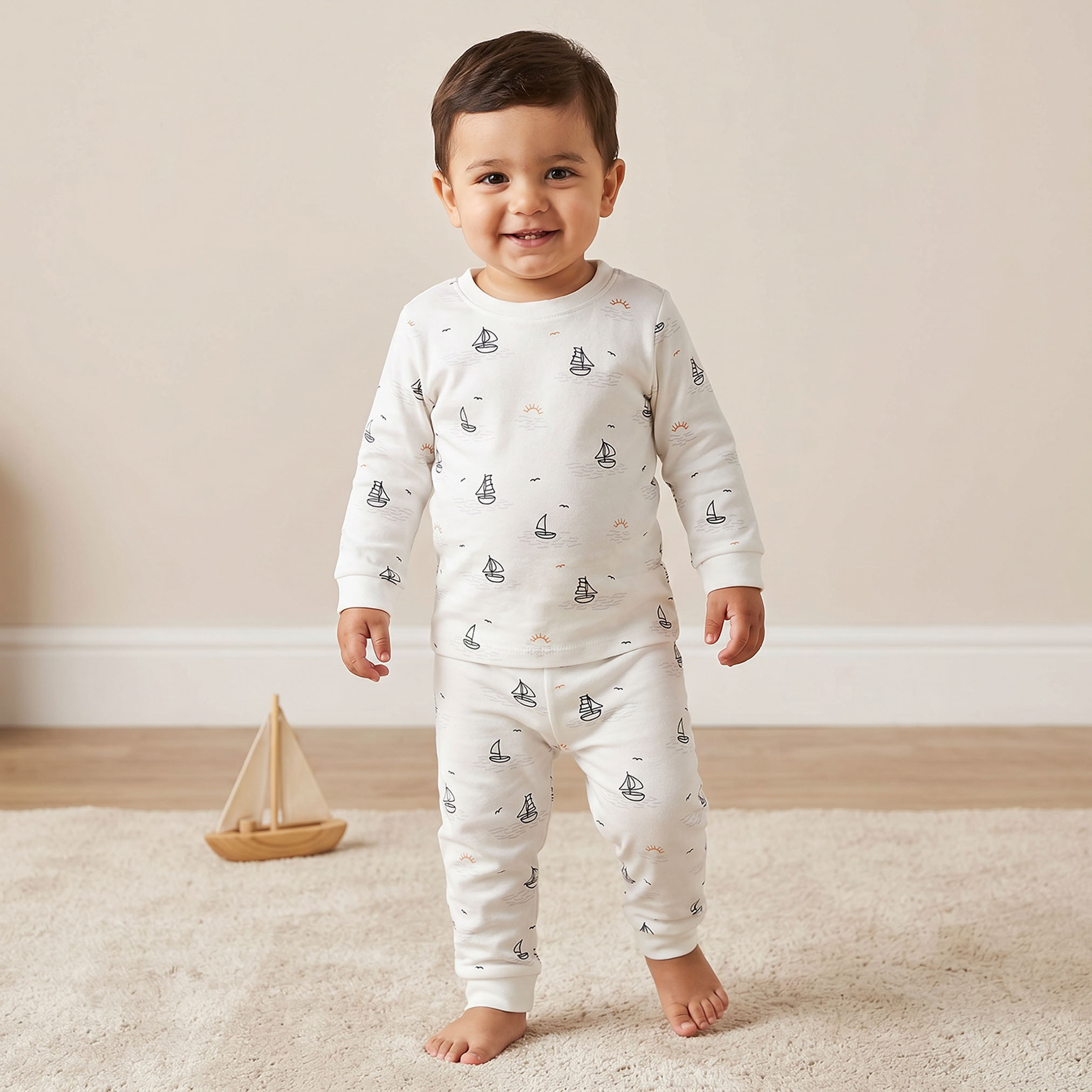 طقم بنطلون بيجاما وتيشيرت بطبعات من جونيورز-baby-boys-clothing-nightwear-pyjamasets-image-1