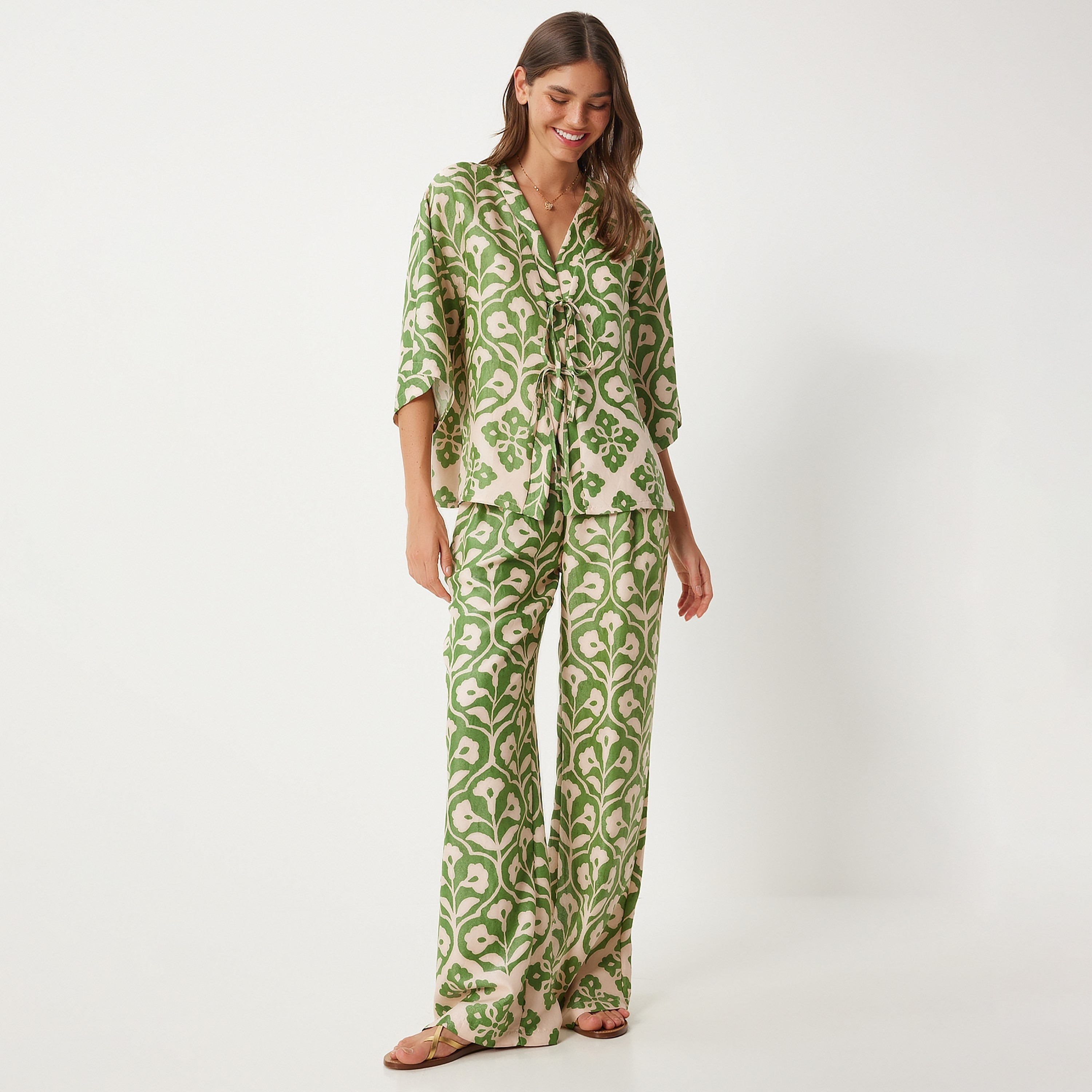Happiness Istanbul 2-Piece Floral V-neck Wide Sleeves Top and Palazzo Women's Co-Ord Set-women-clothing-coordsets-image-1