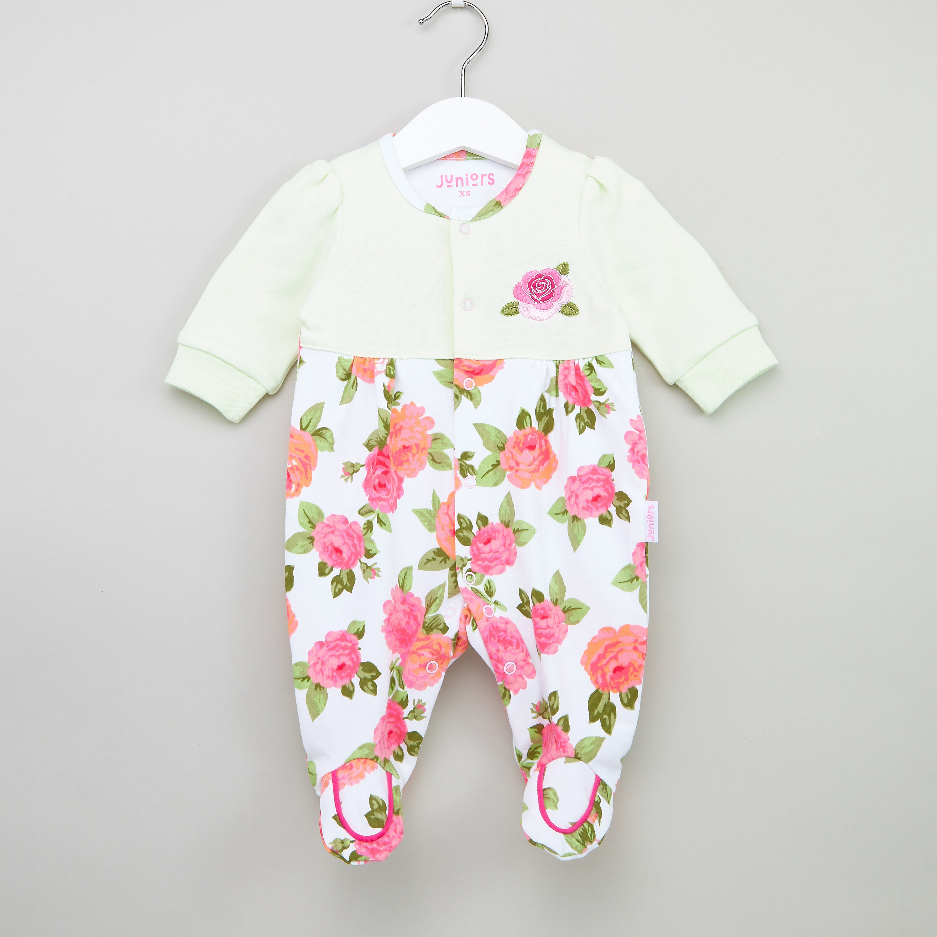 طقم نوم بطبعات ازهارمزخرف من جونيورز-baby-girls-clothing-nightwear-sleepsuits-image-1