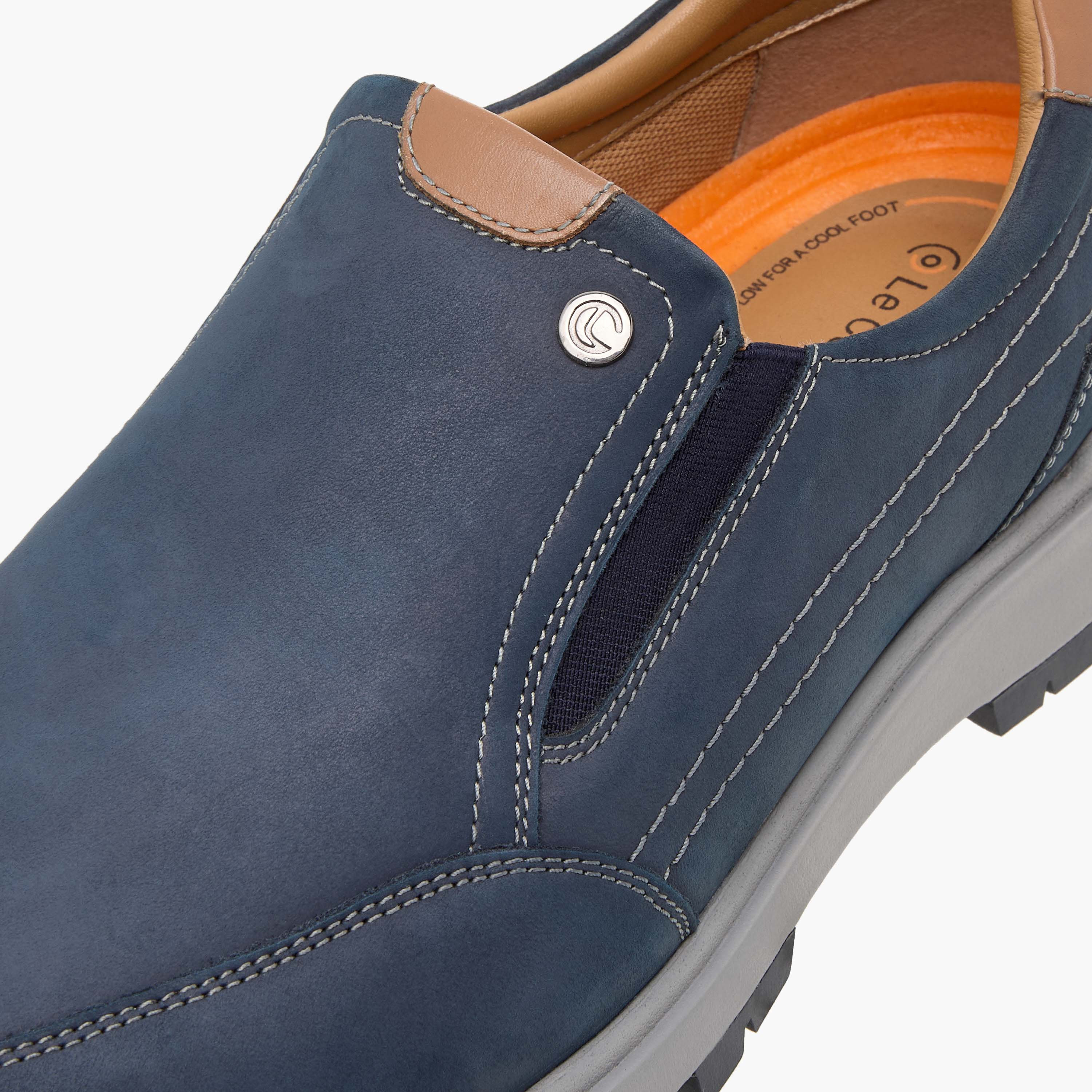 Le Confort Solid Slip-On Loafers-men-shoes-loafersandmoccasins-image-4