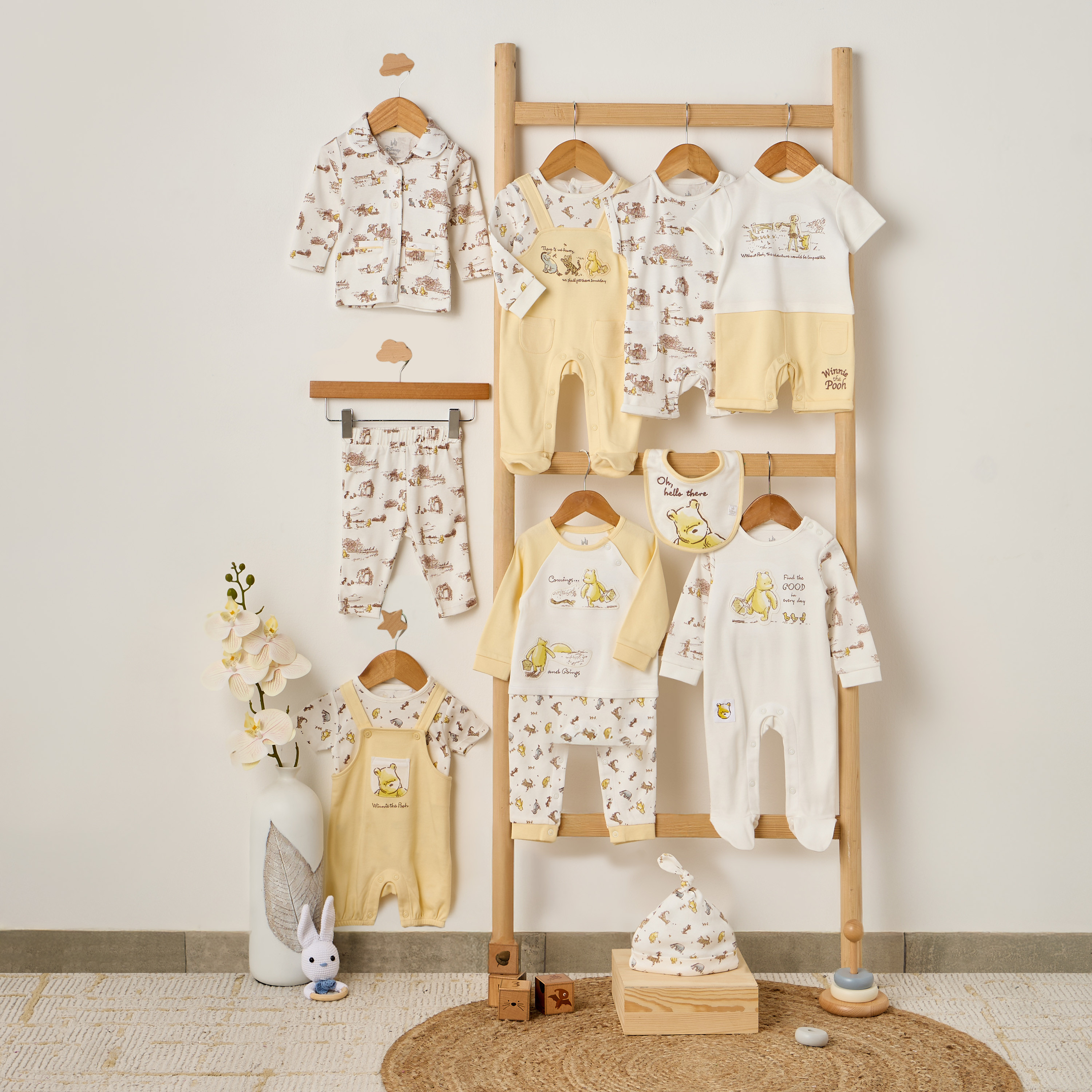 Disney Crew Neck Short Sleeves Romper with Winnie the Pooh Applique-baby-boys-clothing-rompers-image-5