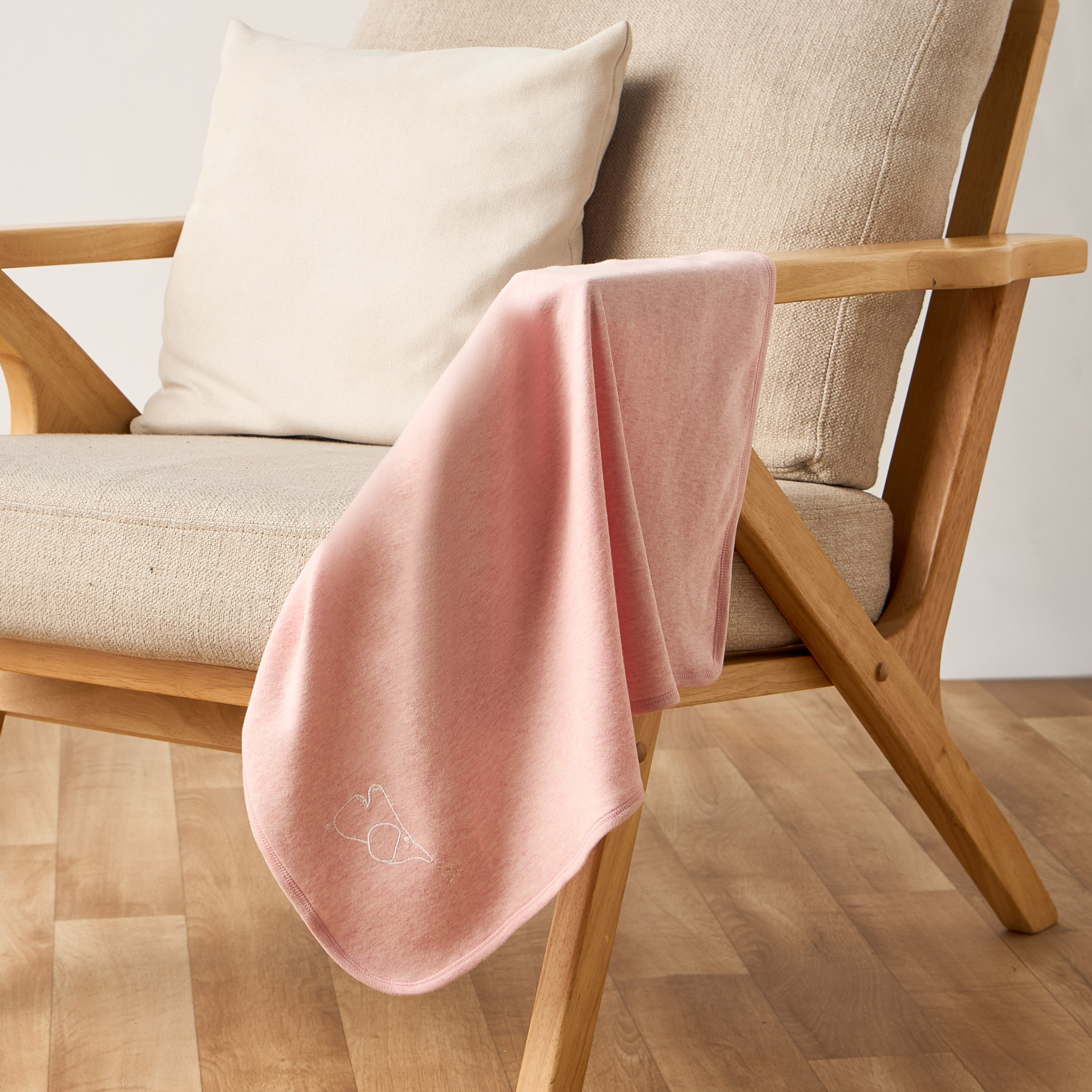 بطانيات حديثي ولادة بطبعات متنوعة من جونيورز - عبوة من قطعتين-baby-nursery-blanketsandswaddles-receivingblankets-image-2