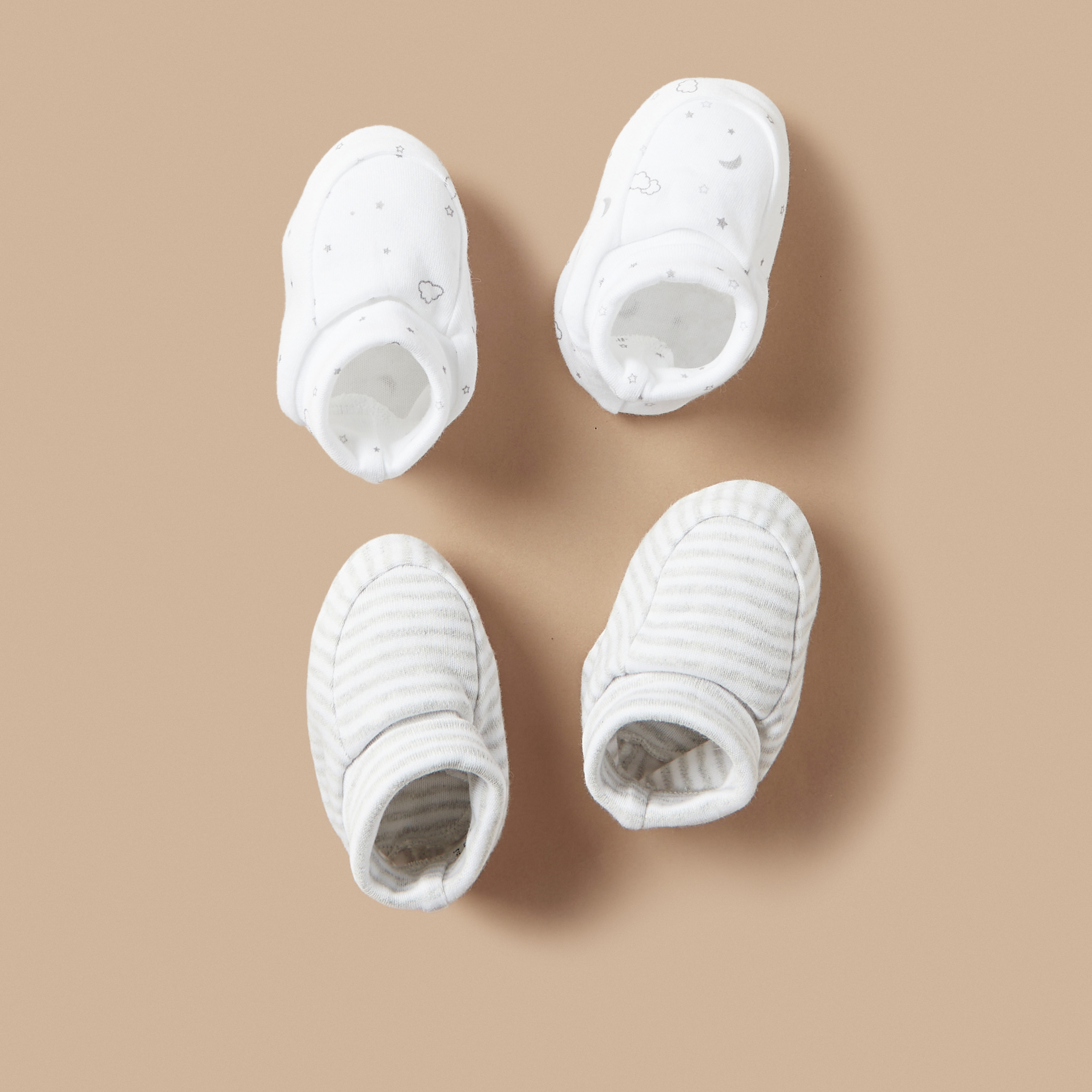 بوت بطبعات من جونيورز- طقم من زوجين-baby-boys-shoes-booties-image-1