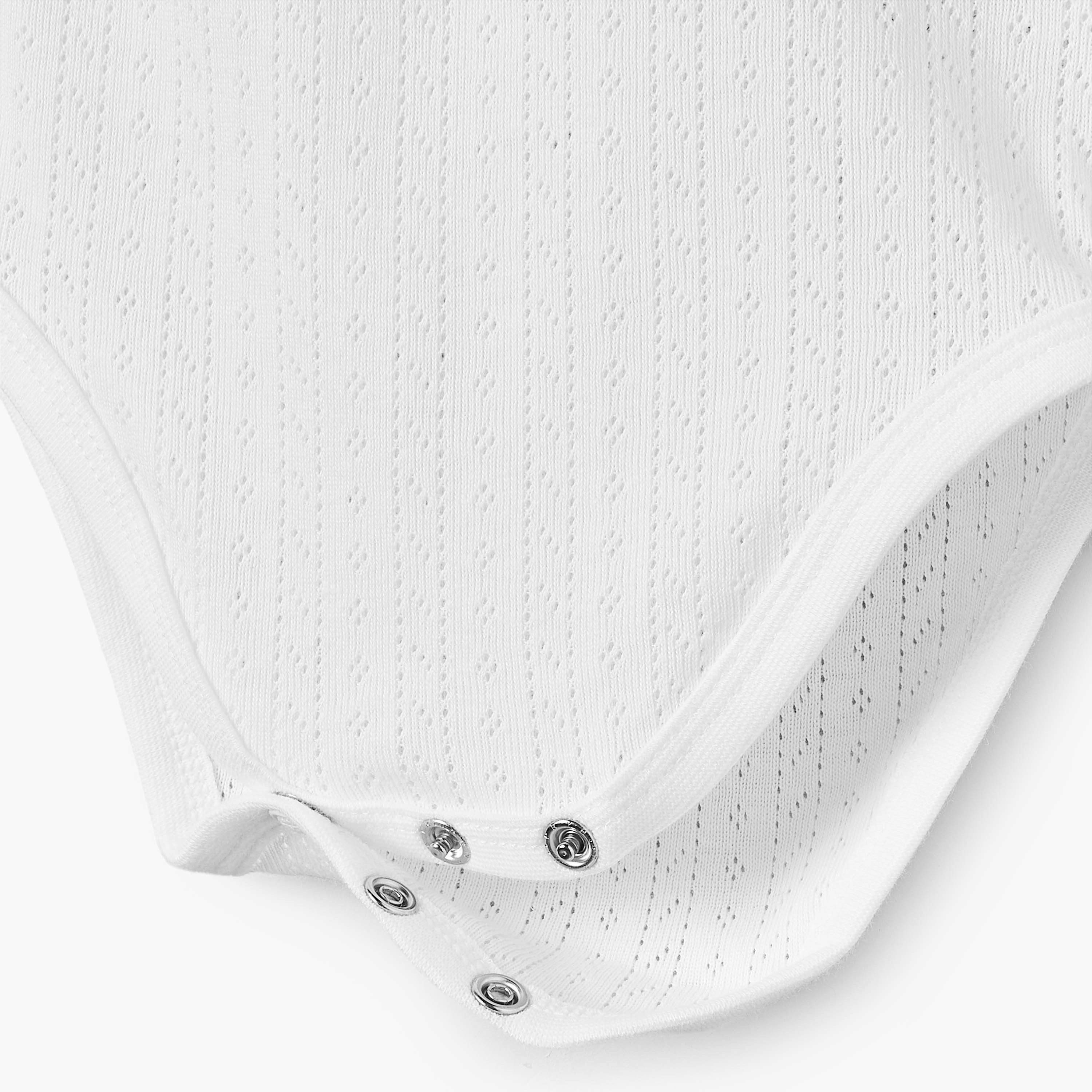 Juniors Textured Sleeveless Bodysuit with Round Neck-promo_babyshop_Buy5for59_UAE130126-image-4