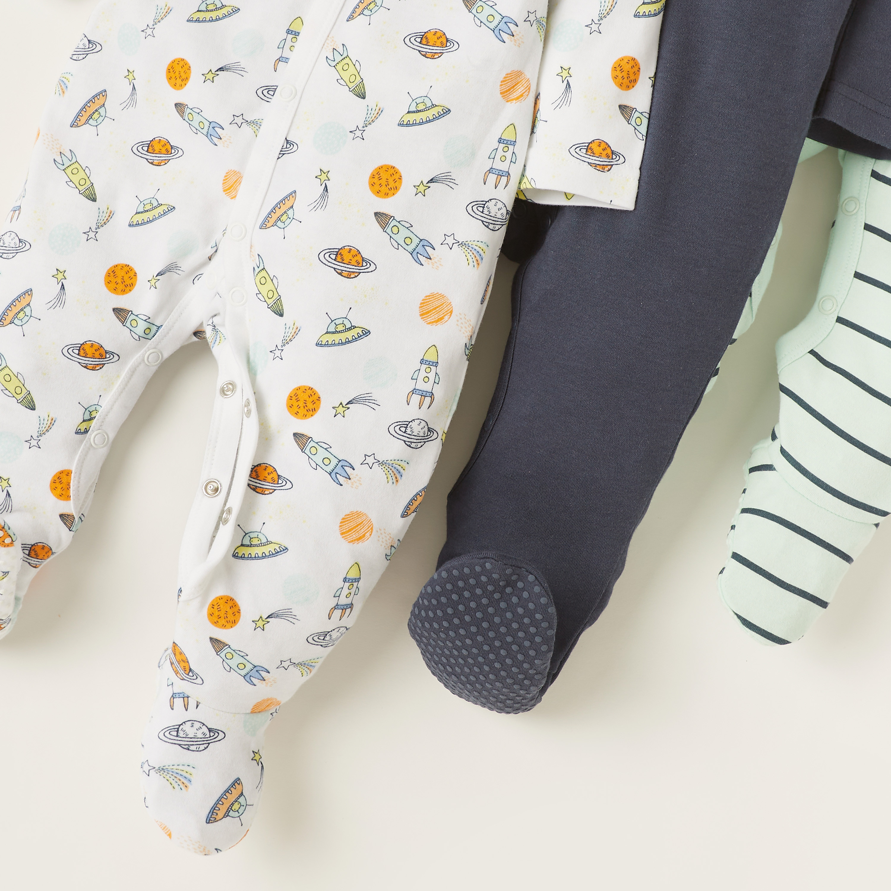 Juniors Printed Sleepsuit with Long Sleeves and Snap Button Closure - Set of 3-baby-boys-clothing-nightwear-sleepsuits-image-6