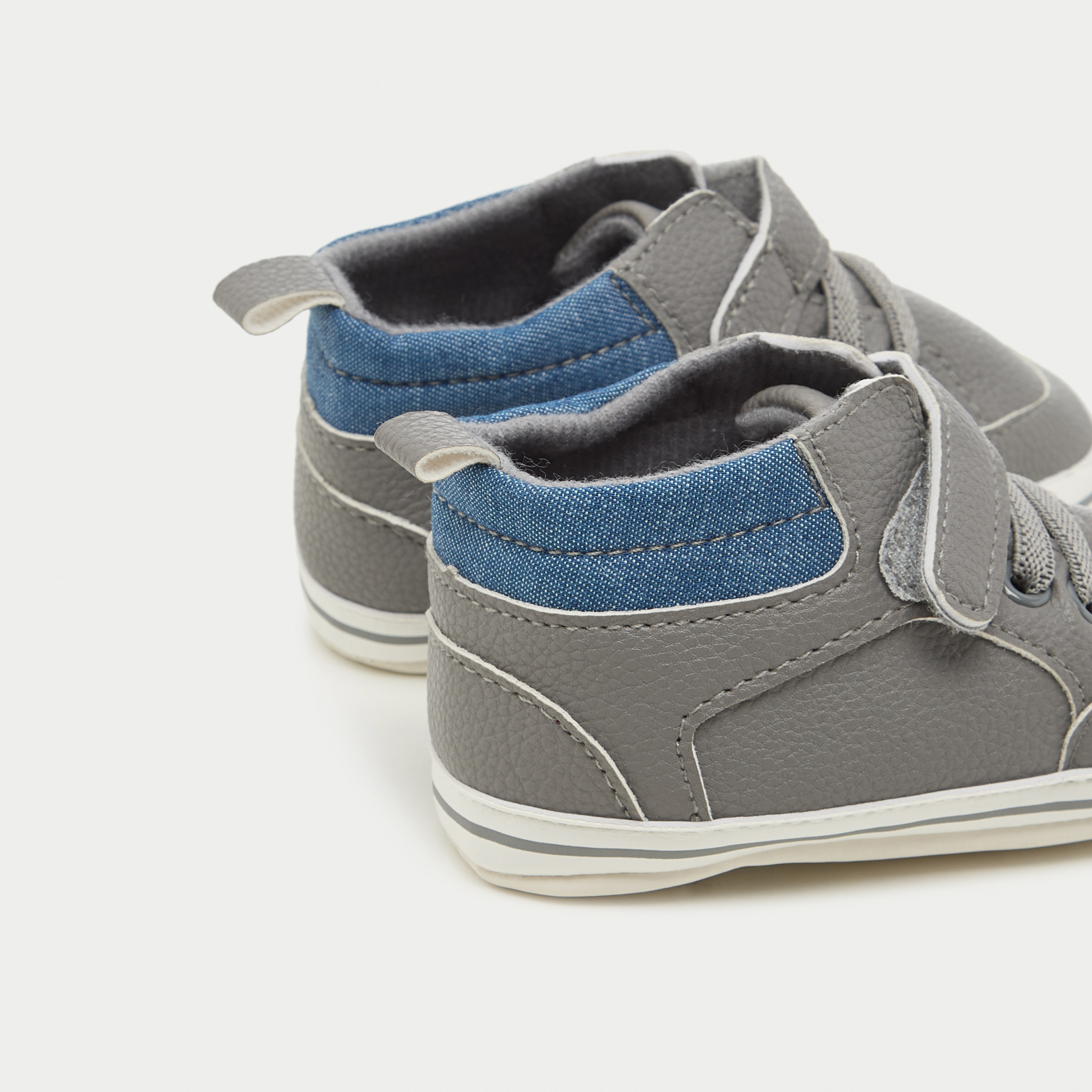 بوت متعدد التصاميم بشريط إغلاق لاصق من جونيورز-baby-boys-shoes-booties-image-4