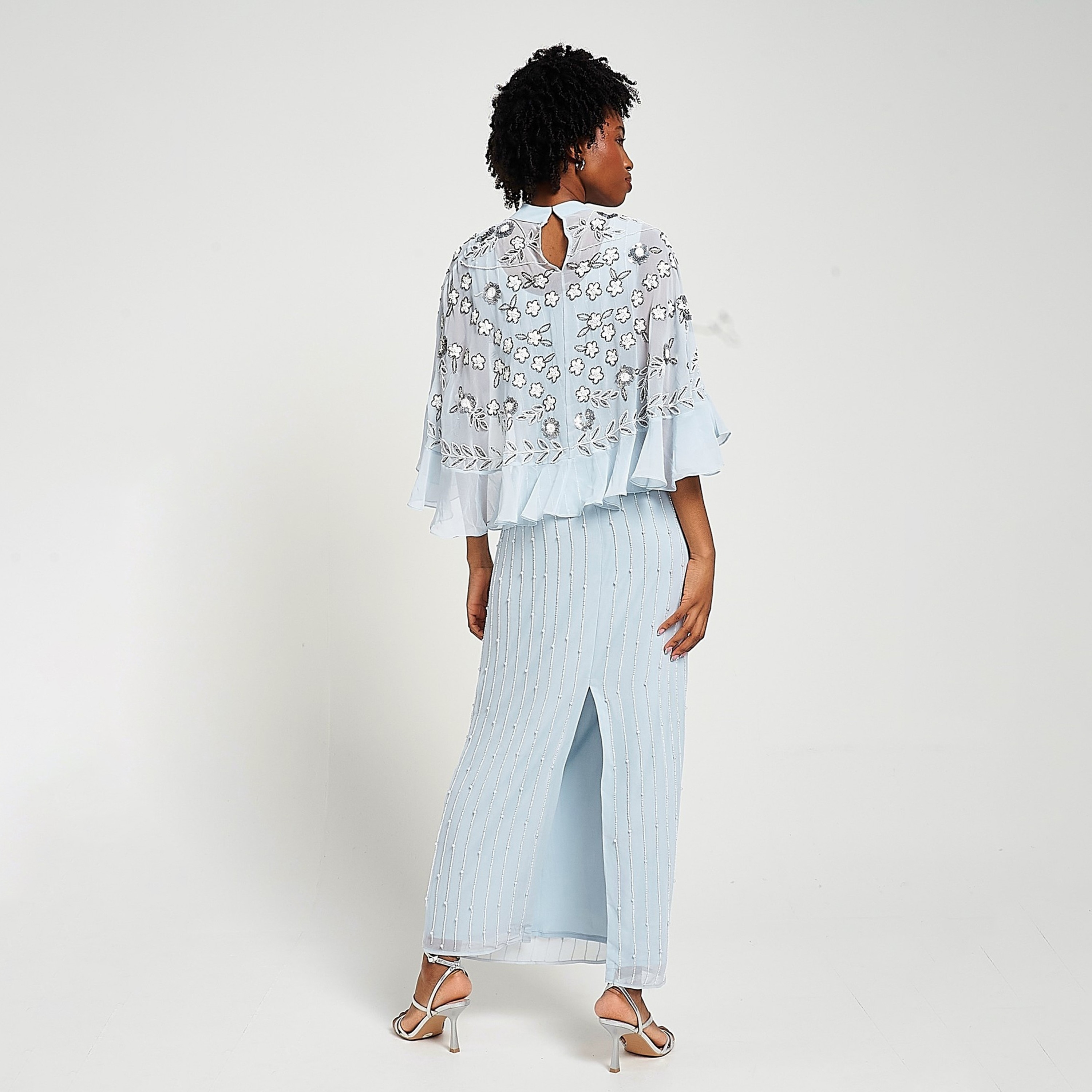 فستان سهرة ماكسي نسائي أزرق مزين برقبة وهمية وغطاء للرأس من فروك آند فريل-women-clothing-dresses-image-3