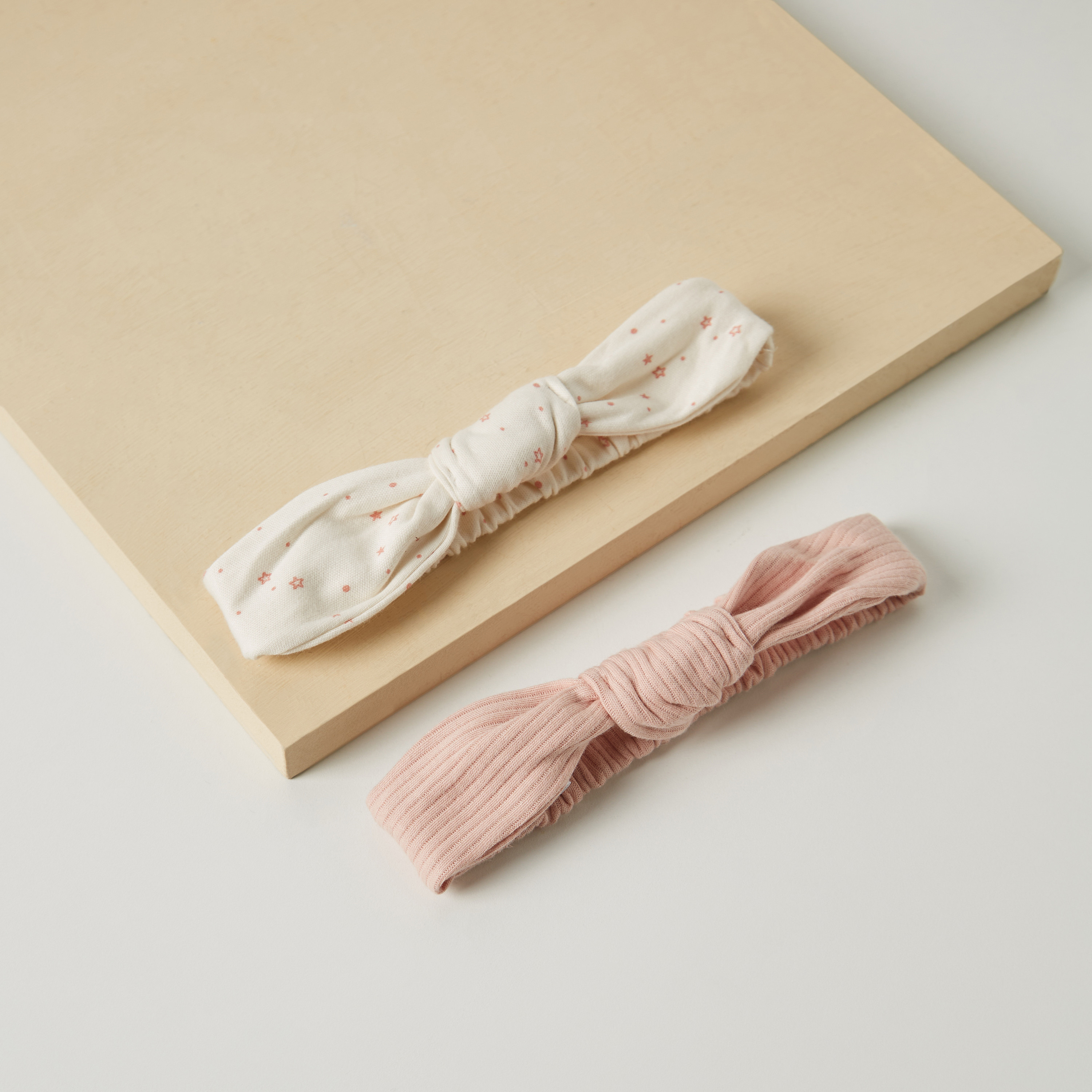 ربطات رأس بعقدة من جونيورز- طقم من قطعتين-baby-girls-accessories-hairaccessories-image-1