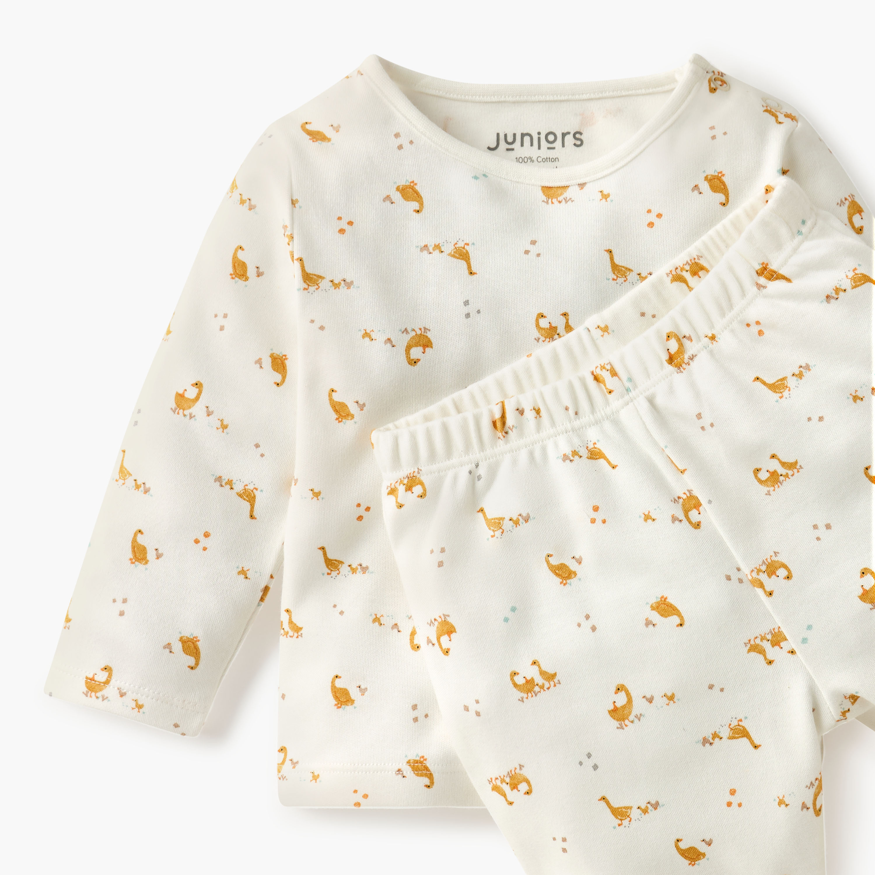 طقم بنطلون بيجاما وتيشيرت بطبعات بطة من جونيورز-baby-girls-clothing-nightwear-pyjamasets-image-4