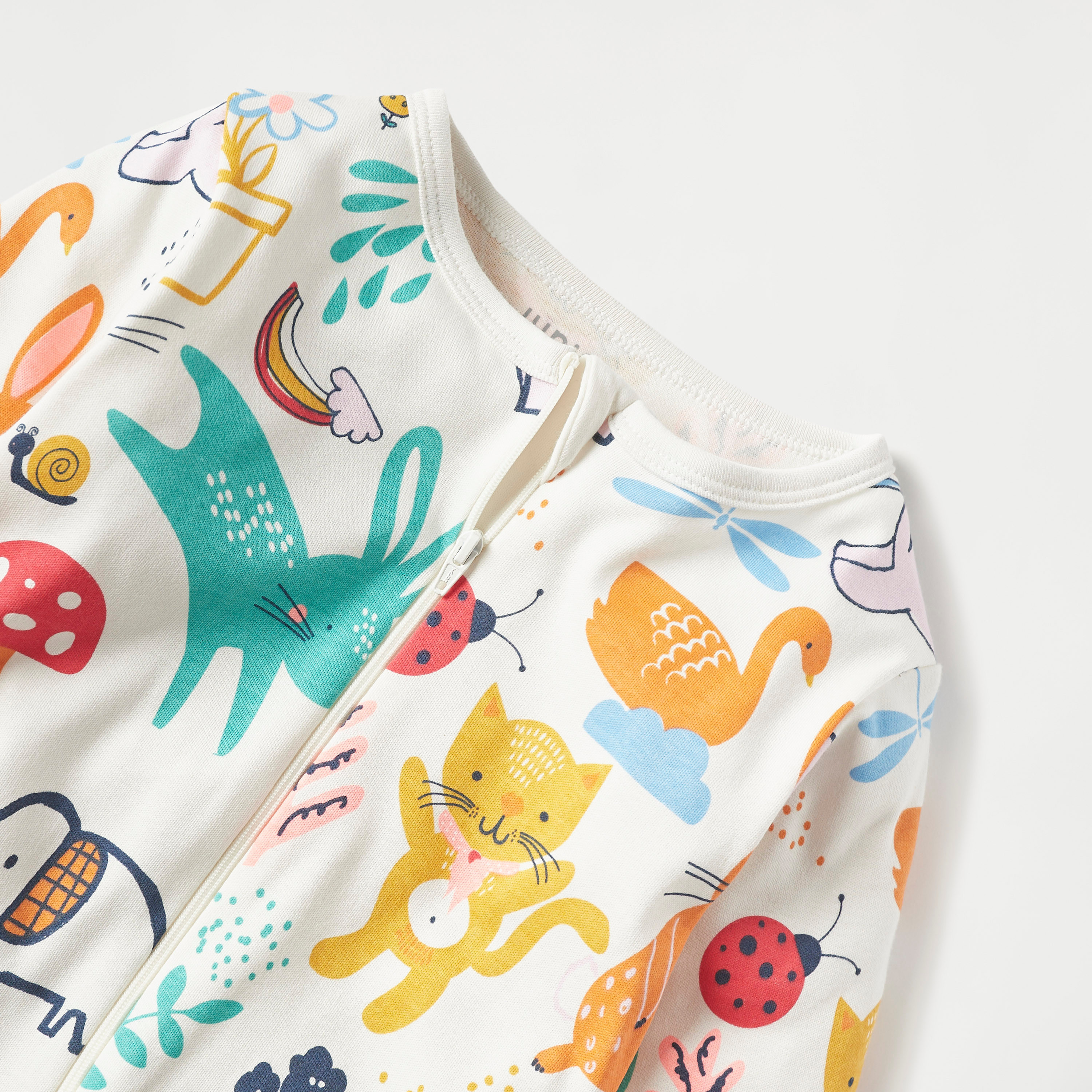 بدلة نوم مغلقة القدمين بسحاب إغلاق وطبعات حيوانات من جونيورز-baby-girls-clothing-nightwear-sleepsuits-image-2
