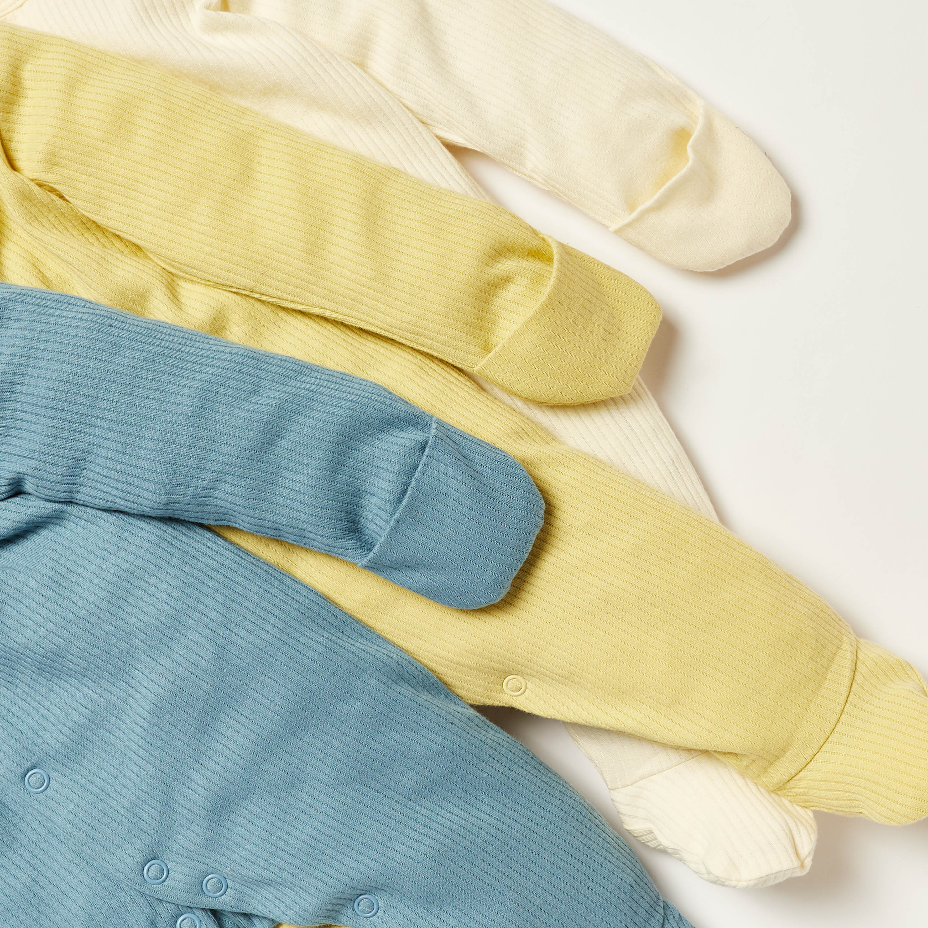 طقم نوم بارزة الملمس بأكمام طويلة من جونيورز- طقم من 3 قطع-baby-boys-clothing-nightwear-sleepsuits-image-5