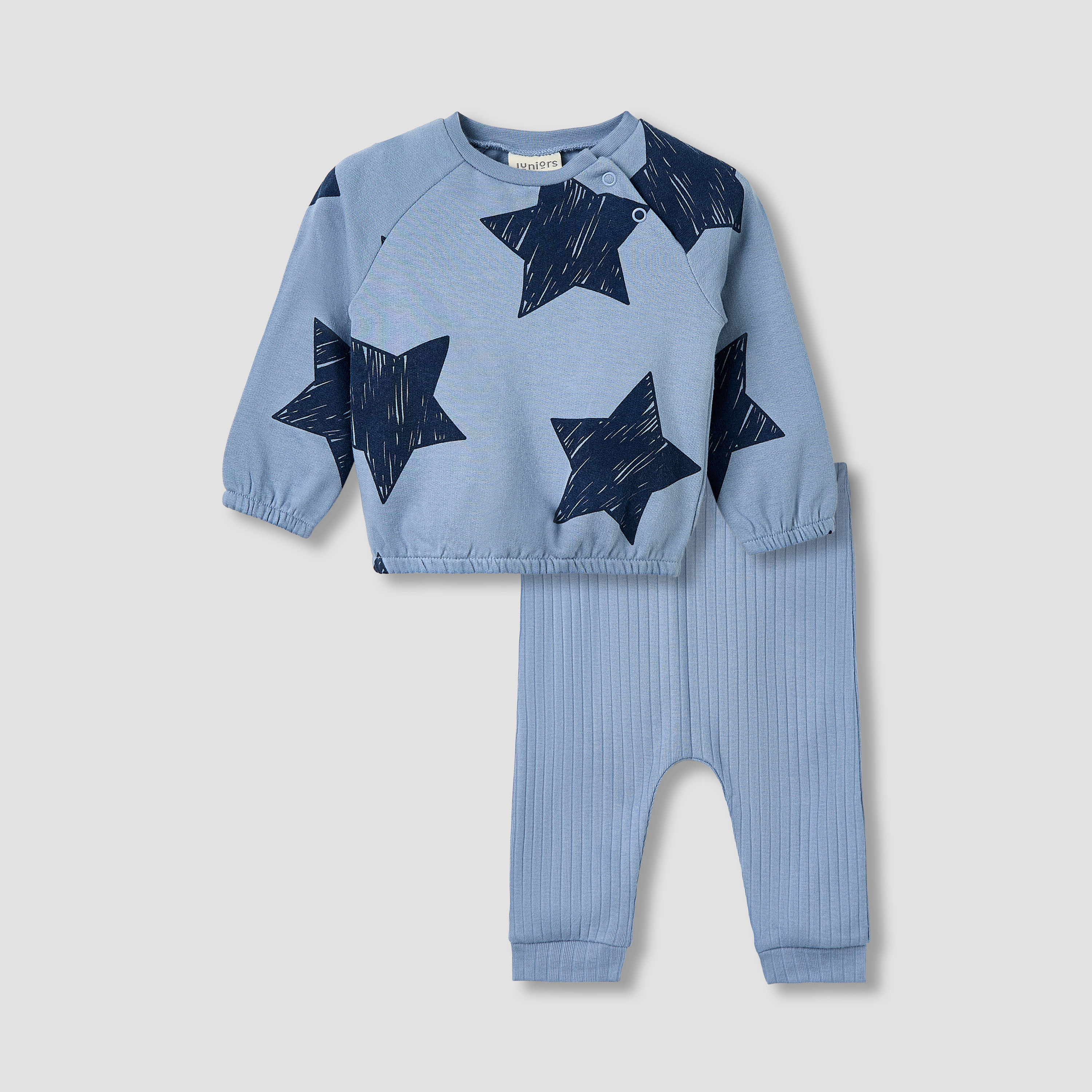 طقم بيجاما أولاد بطبعات نجوم - قطن ناعم - بأكمام طويلة وياقة مستديرة من جونيورز-baby-boys-clothing-winterwear-setsandcoords-image-1